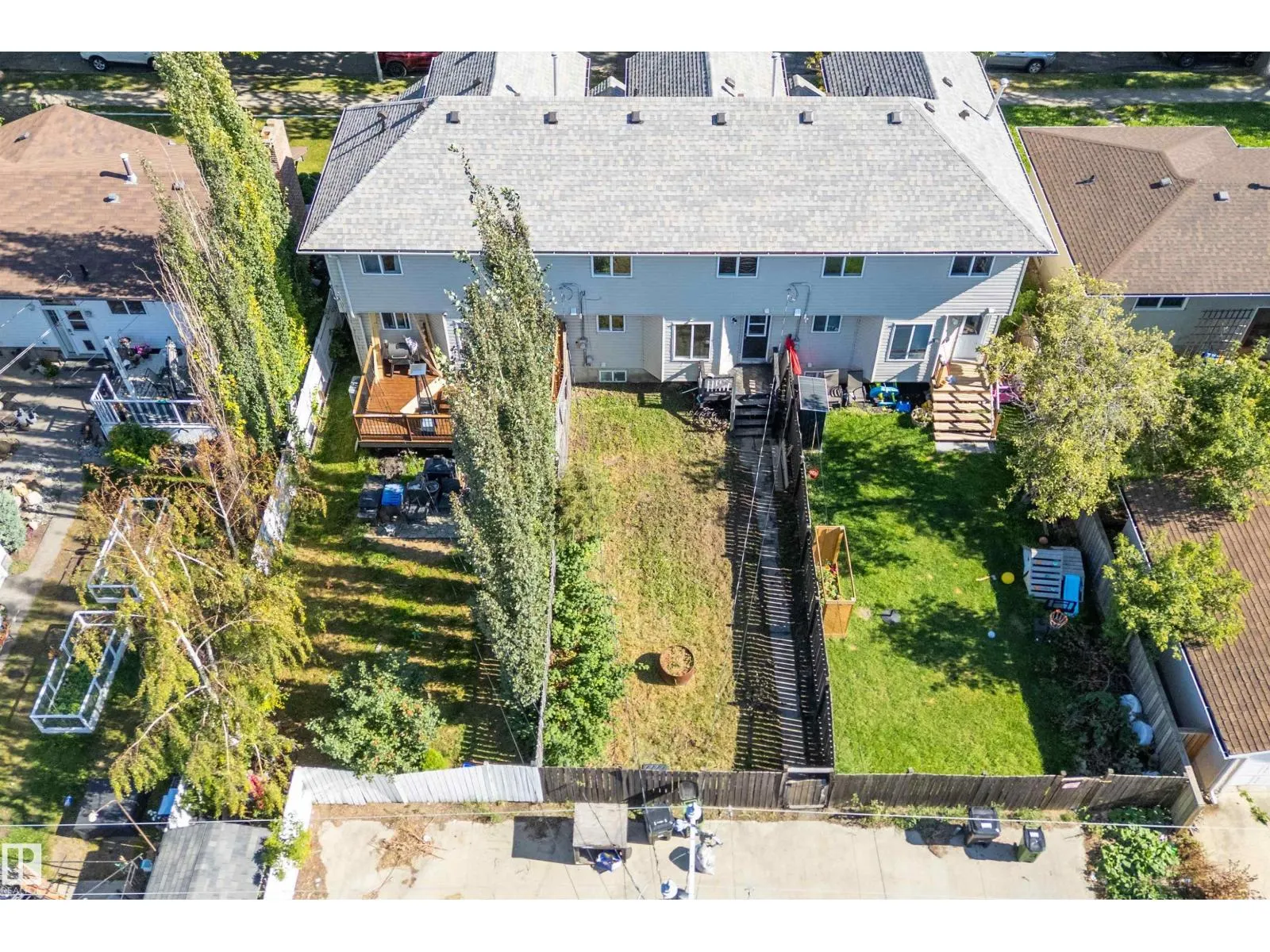 11822 47 ST NW