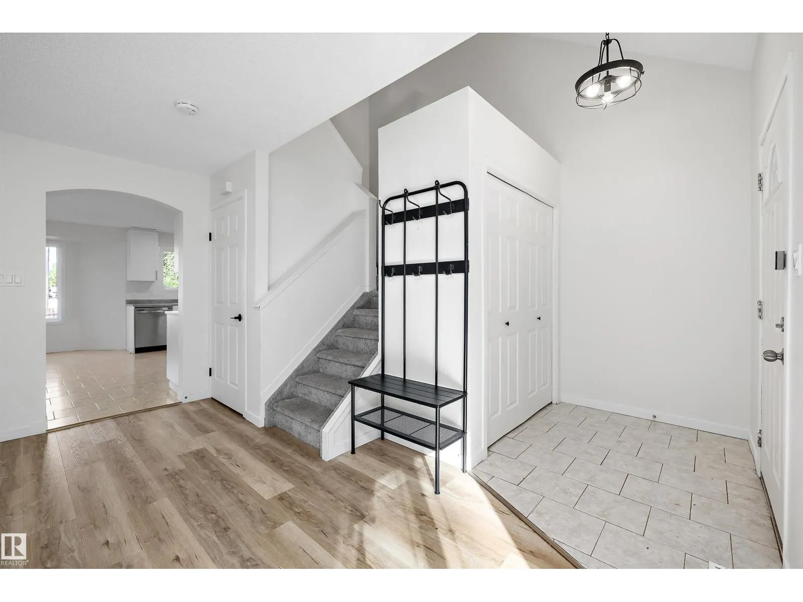11822 47 ST NW