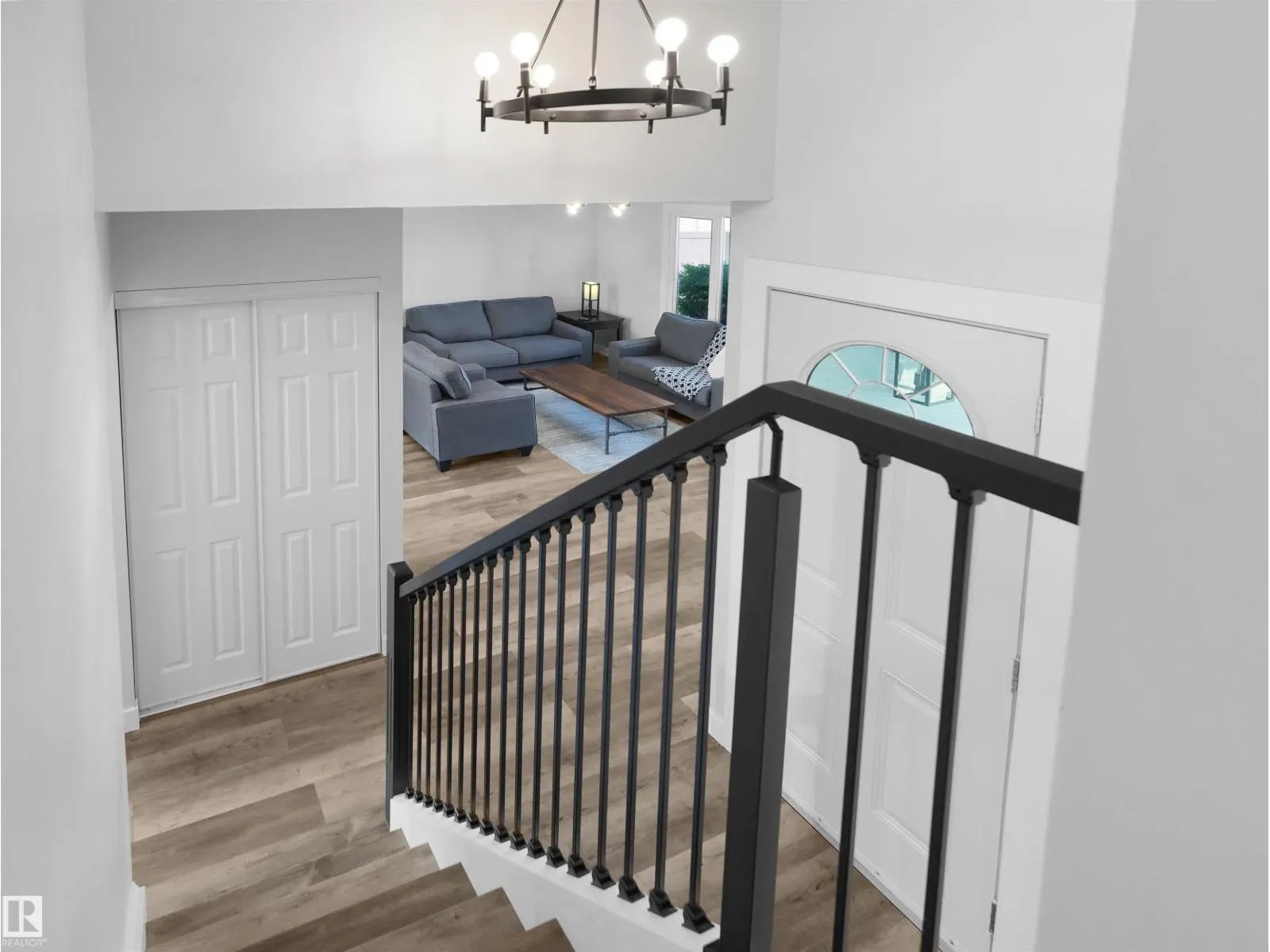16 THOMPSON CR