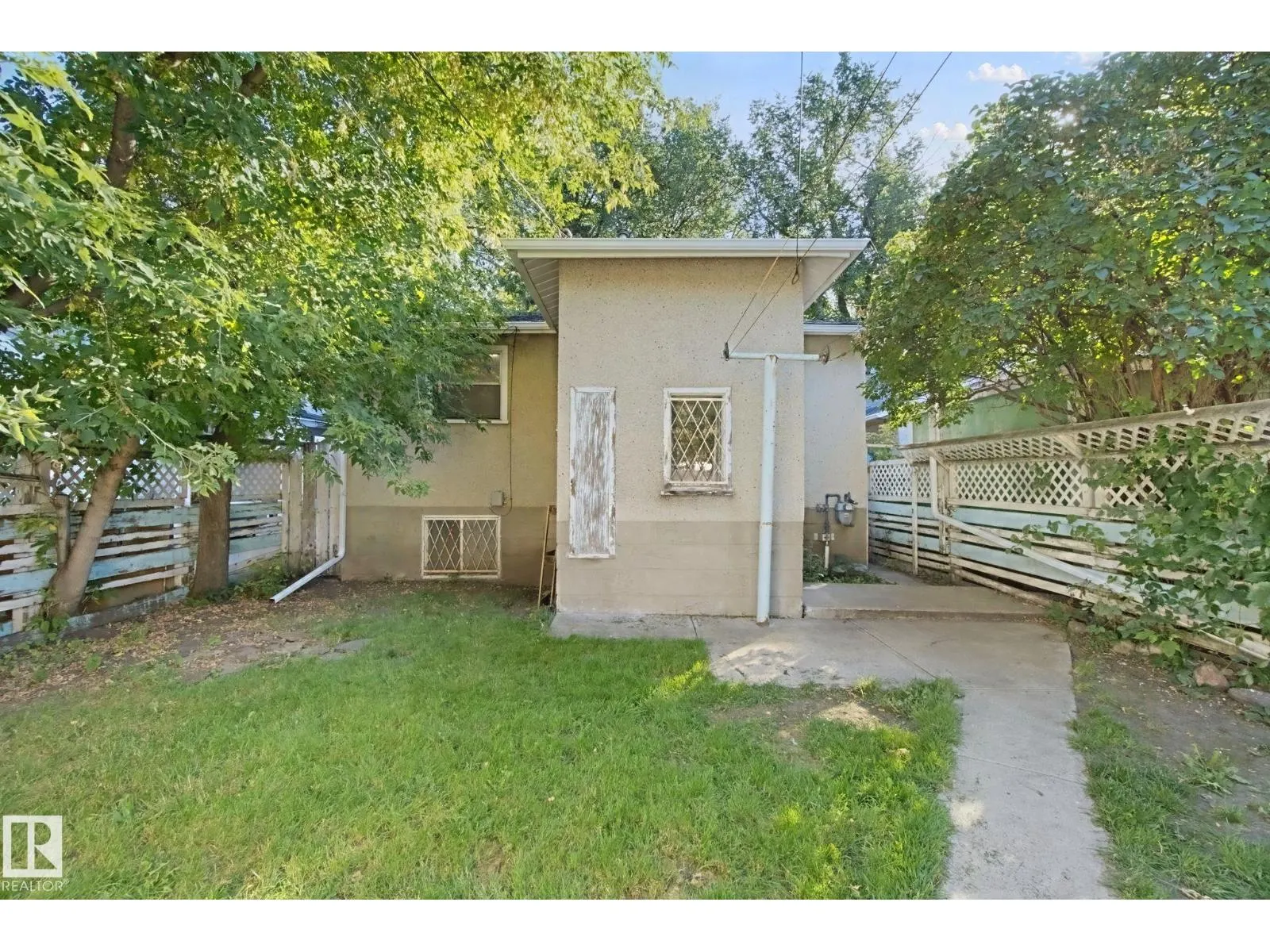 12126 57 ST NW