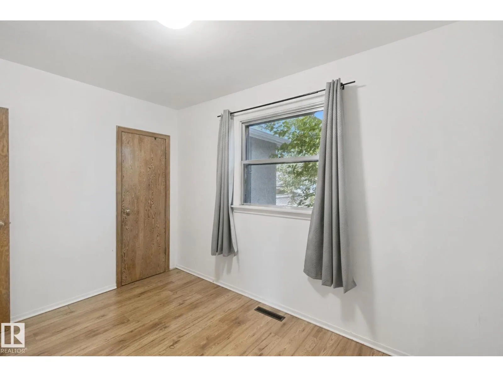 12126 57 ST NW