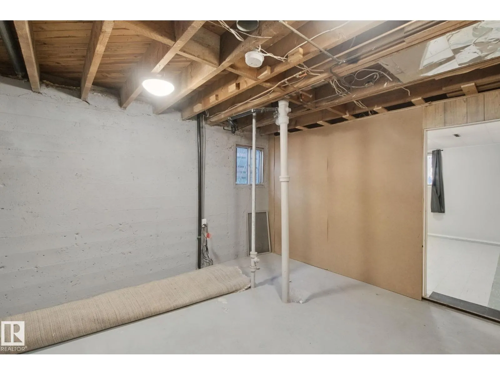 12126 57 ST NW