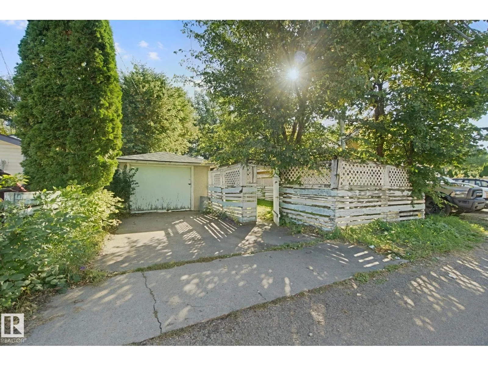 12126 57 ST NW
