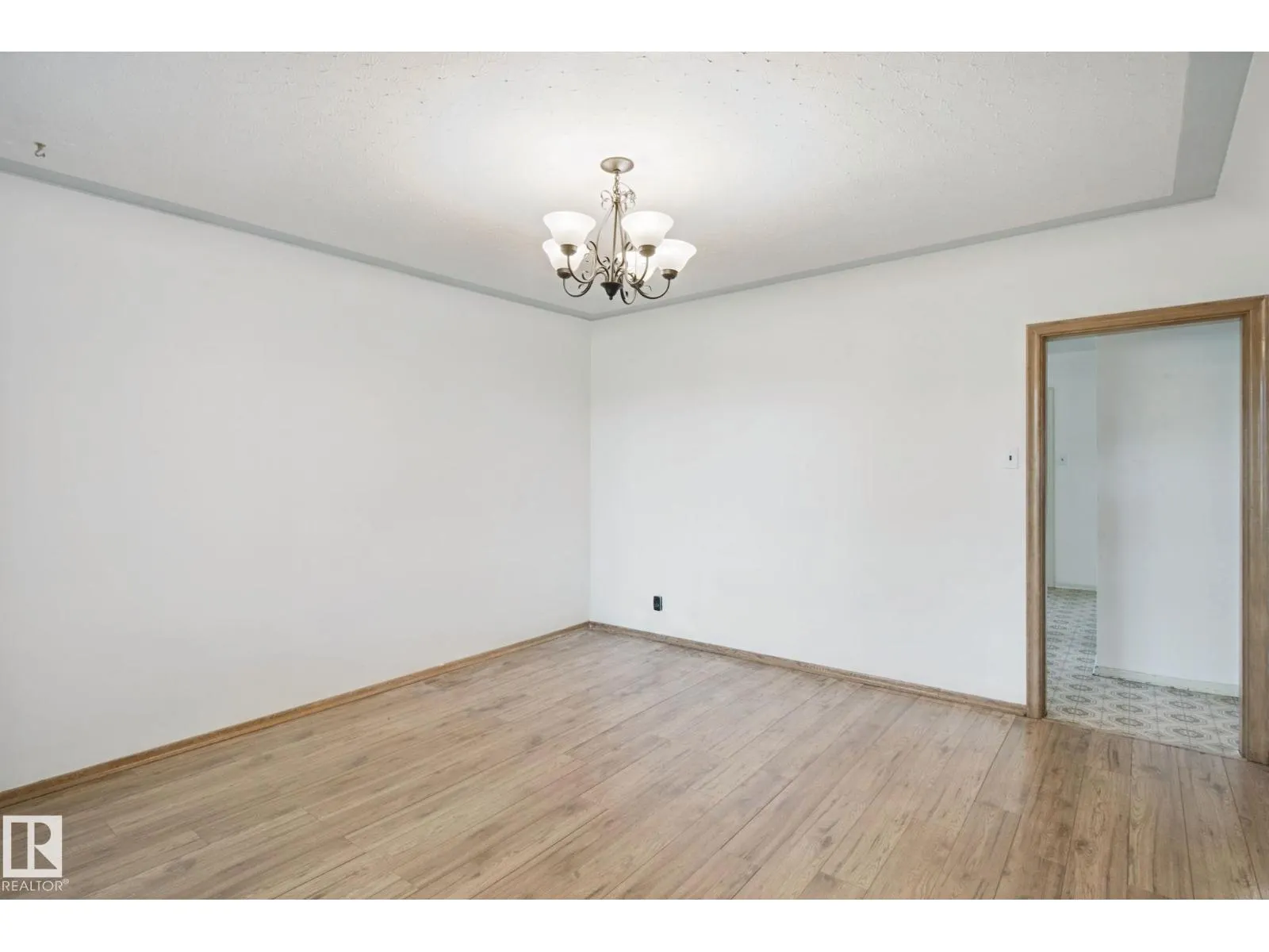12126 57 ST NW