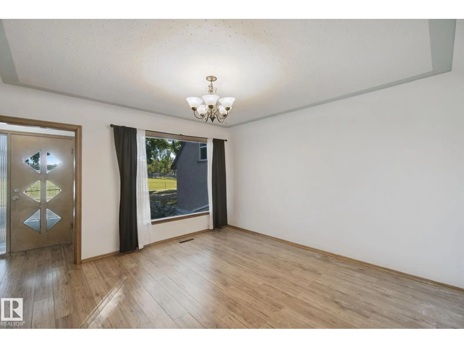 12126 57 ST NW