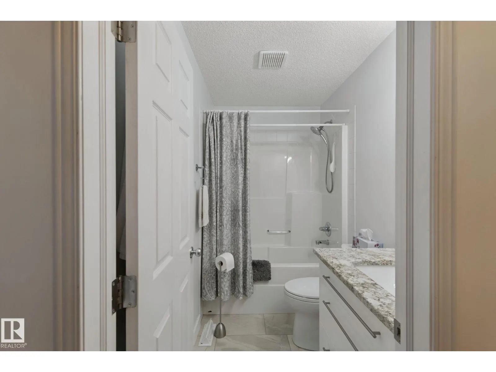 15018 135A ST NW