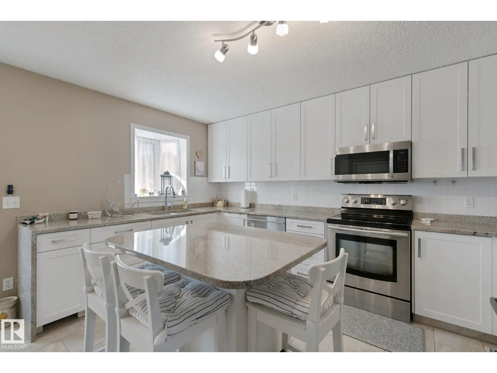 15018 135A ST NW