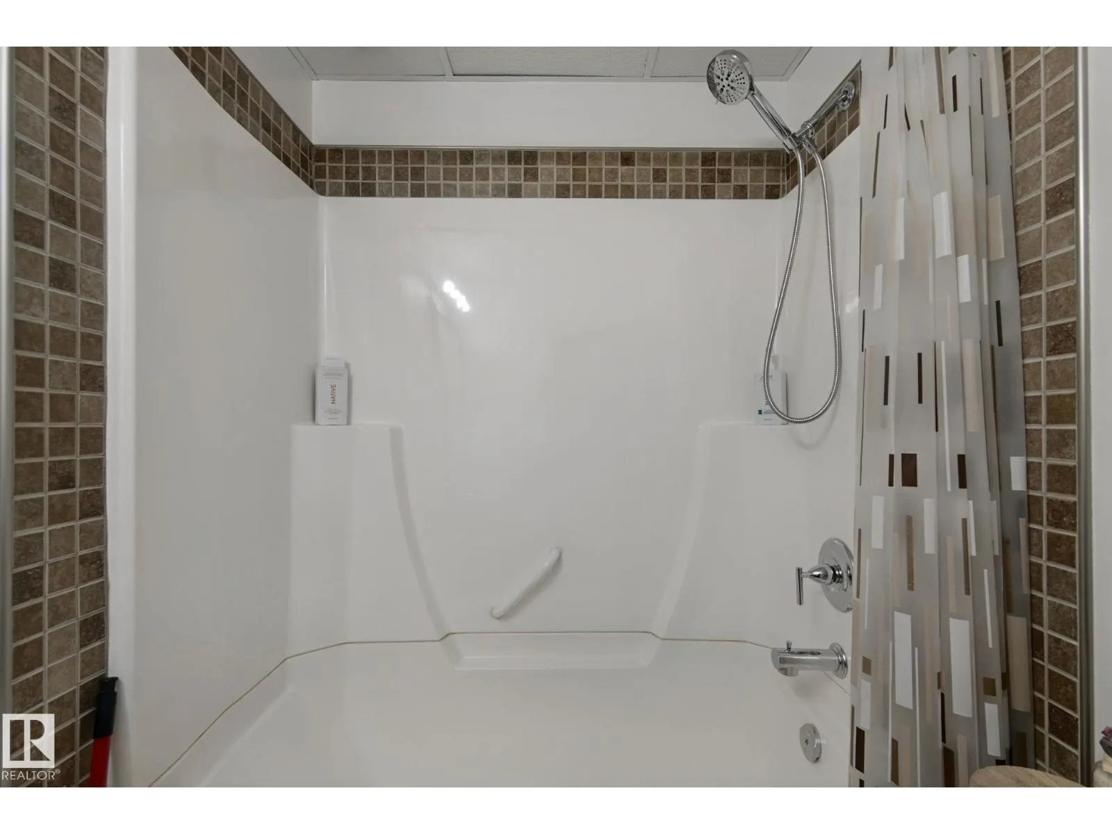 15018 135A ST NW