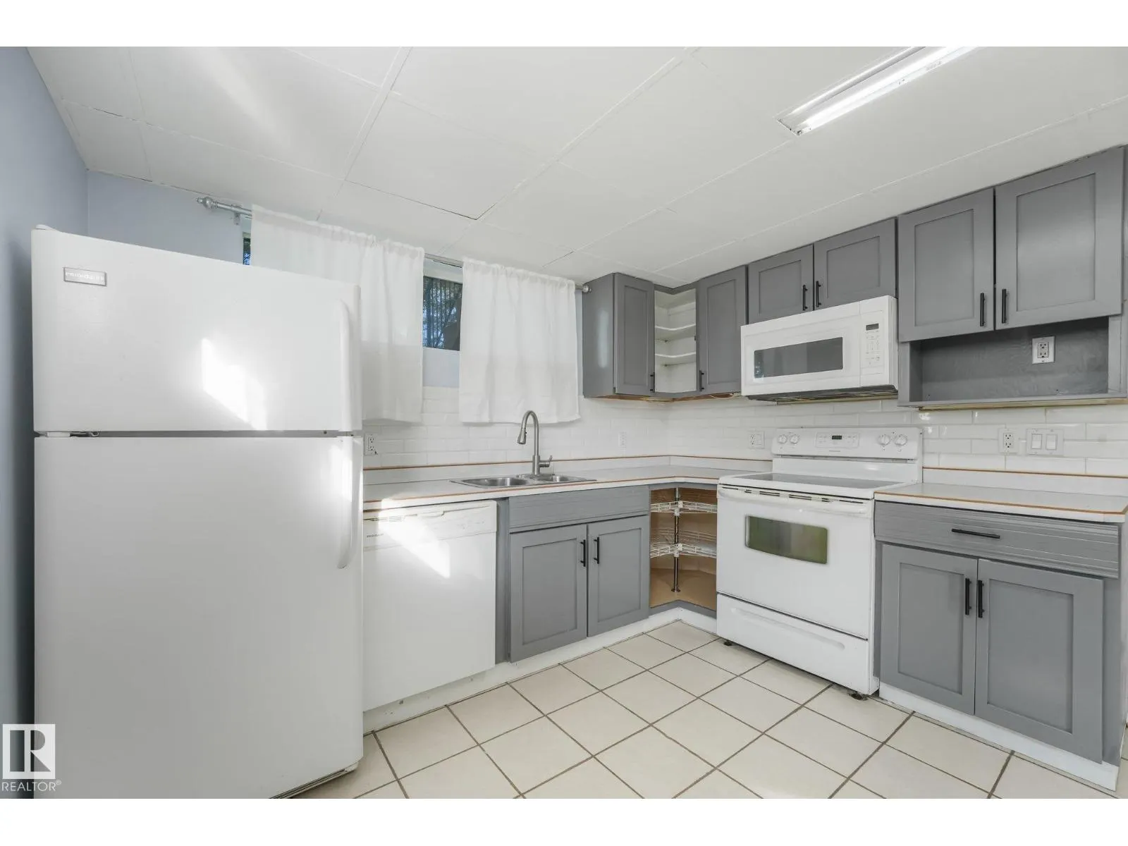 11841 71 ST NW