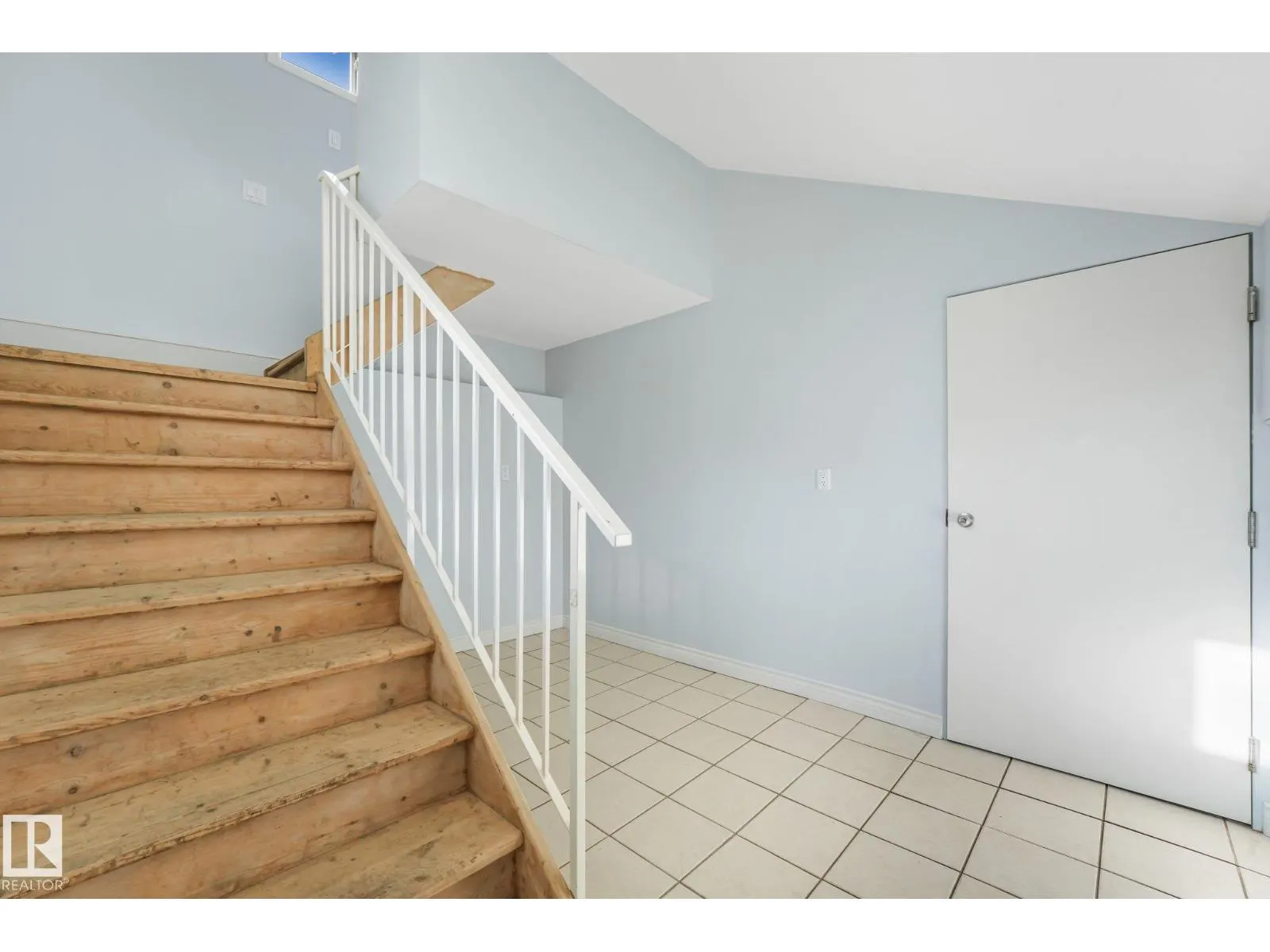 11841 71 ST NW