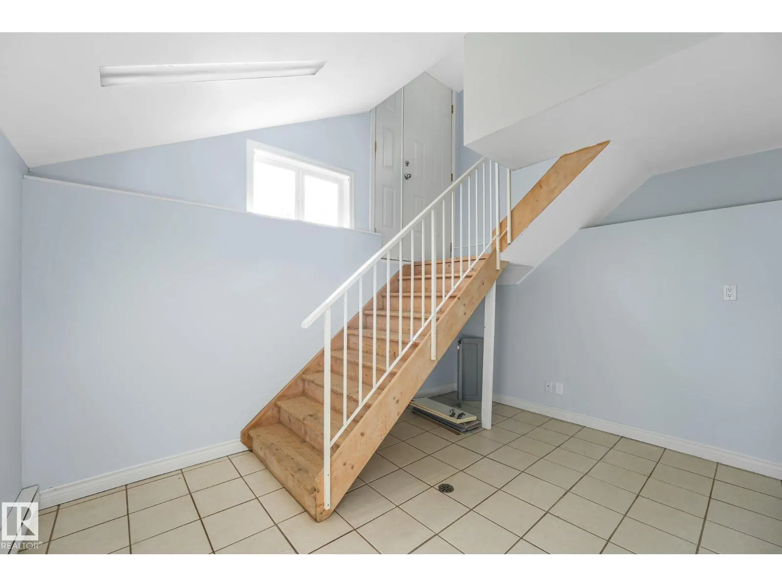 11841 71 ST NW