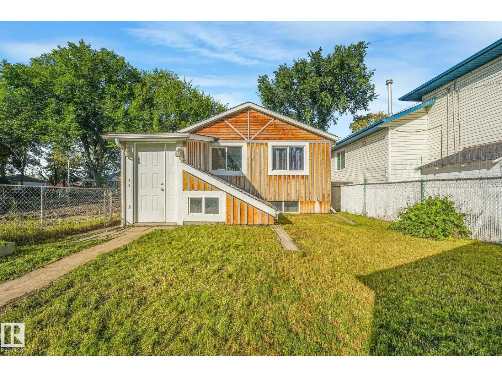 11841 71 ST NW