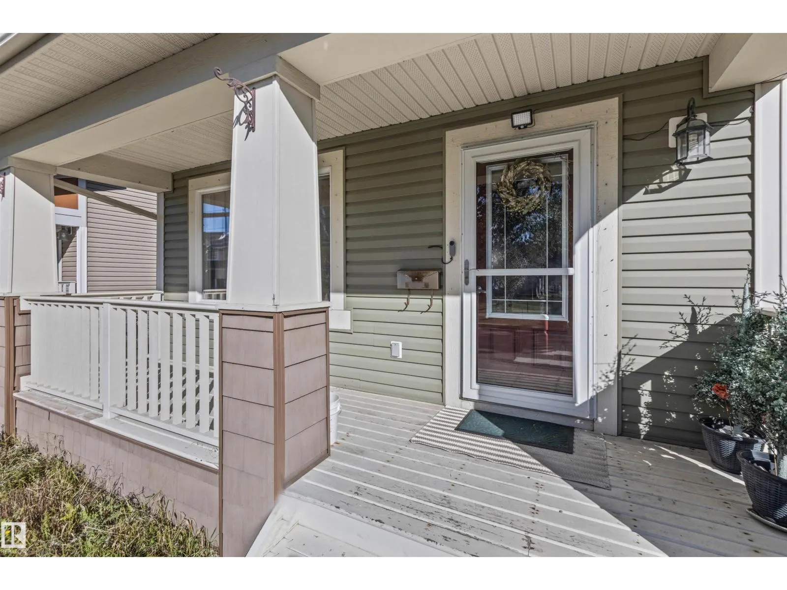 949 VALOUR WY NW