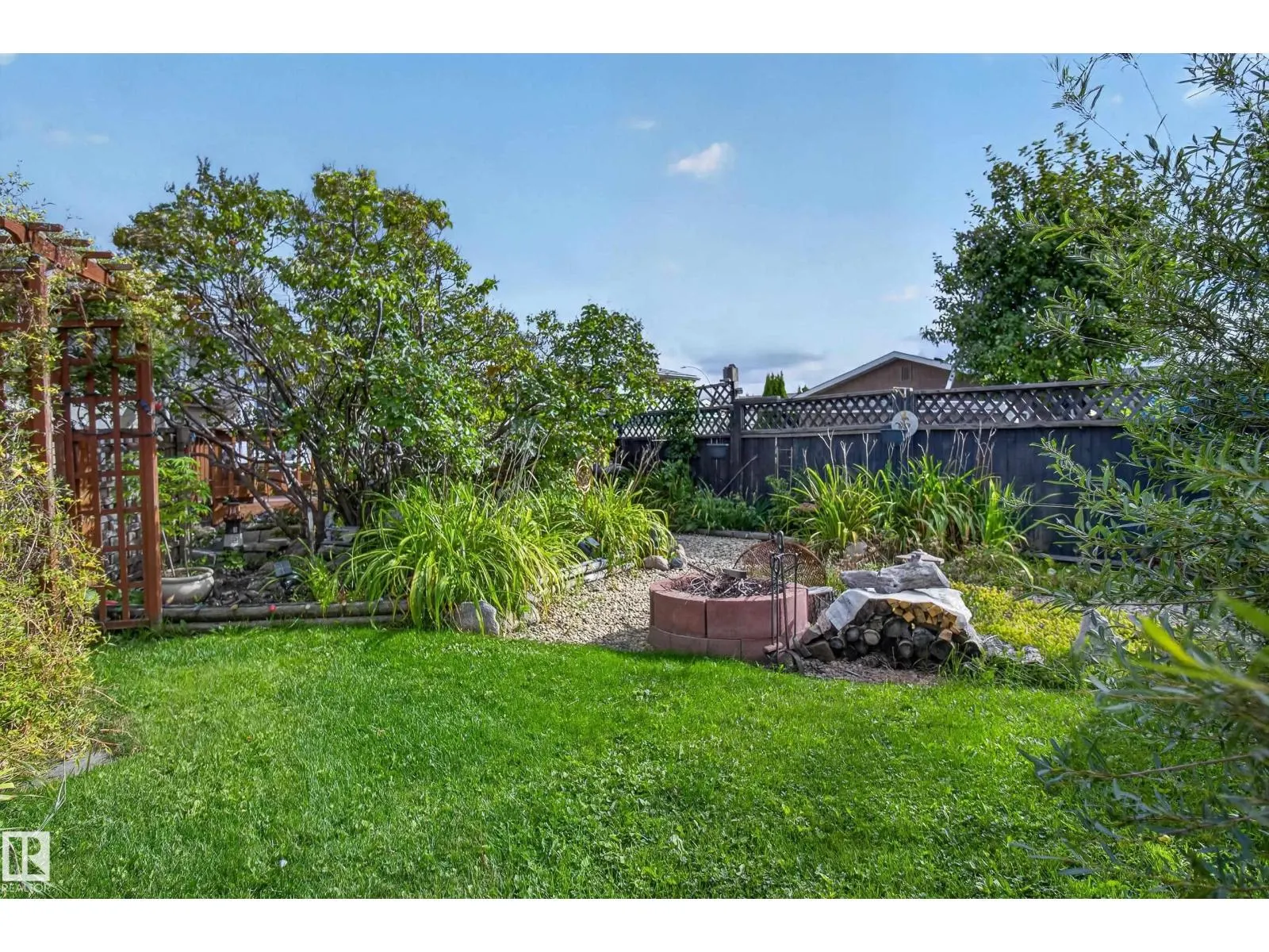 13214 38 ST NW