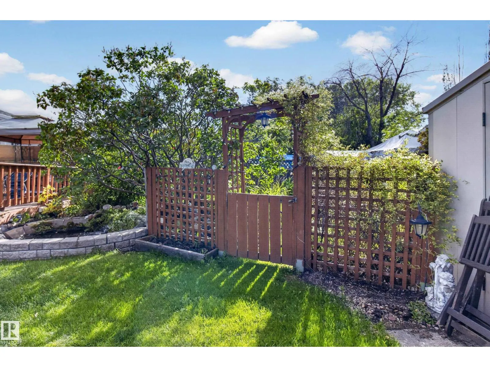 13214 38 ST NW