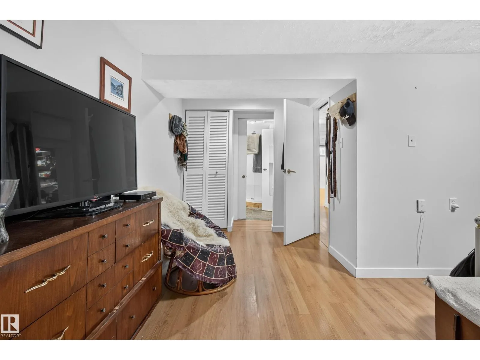 13214 38 ST NW