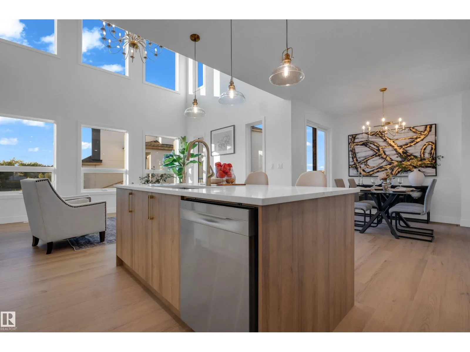 18 Sorel AV