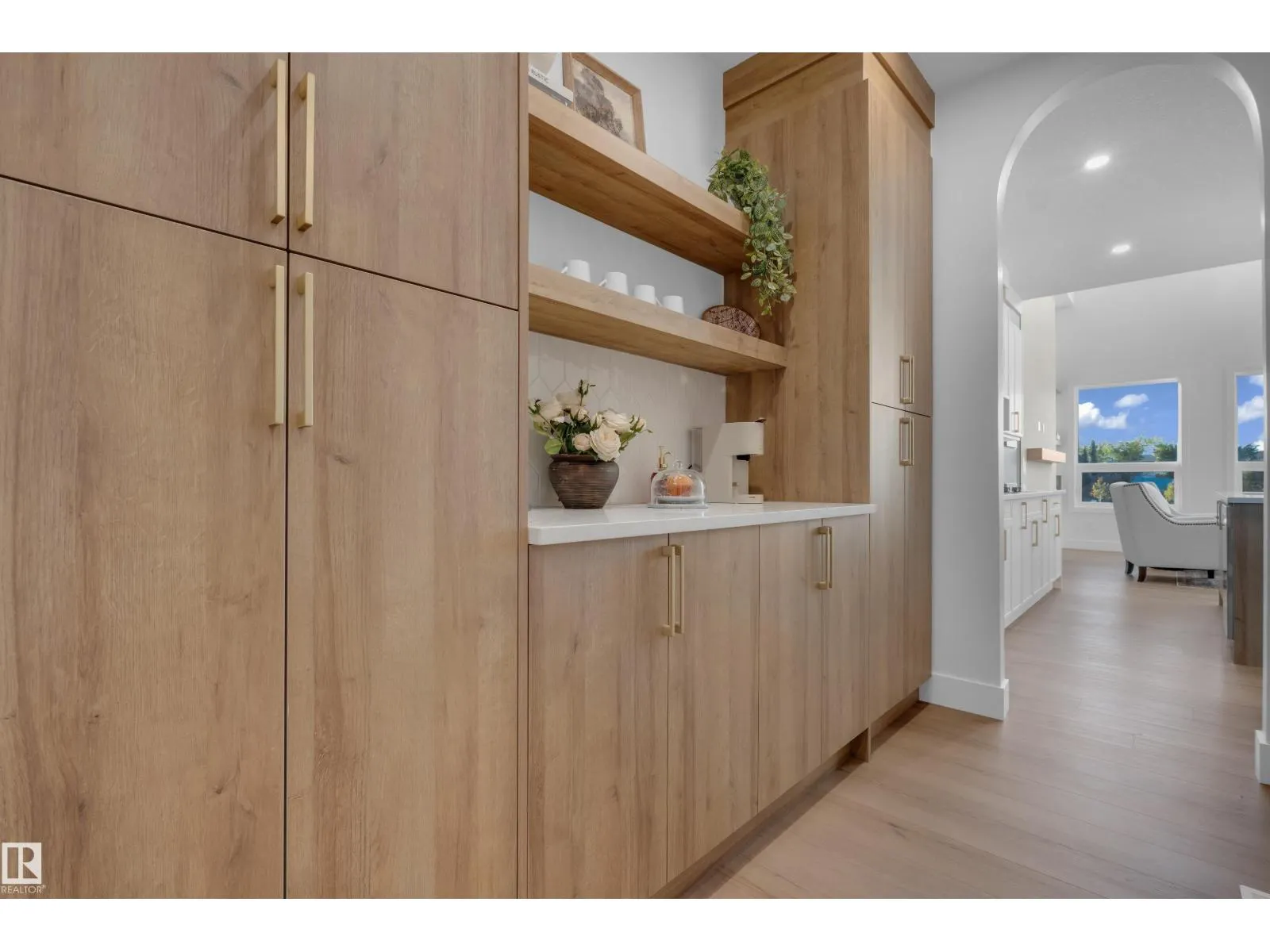 18 Sorel AV