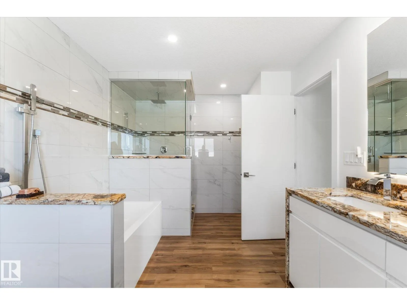 283 Silverstone CR