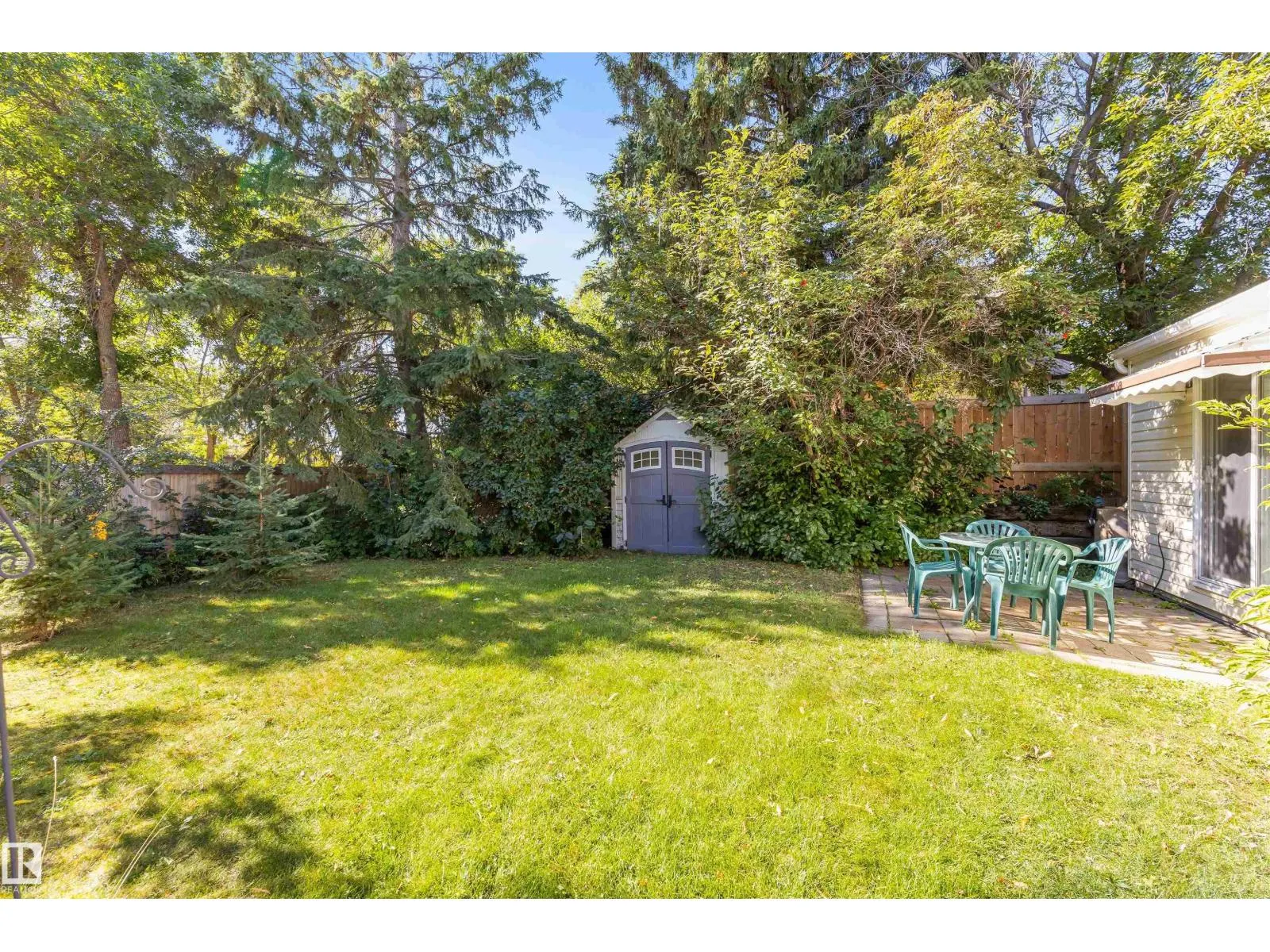 31 GREENFIELD ES