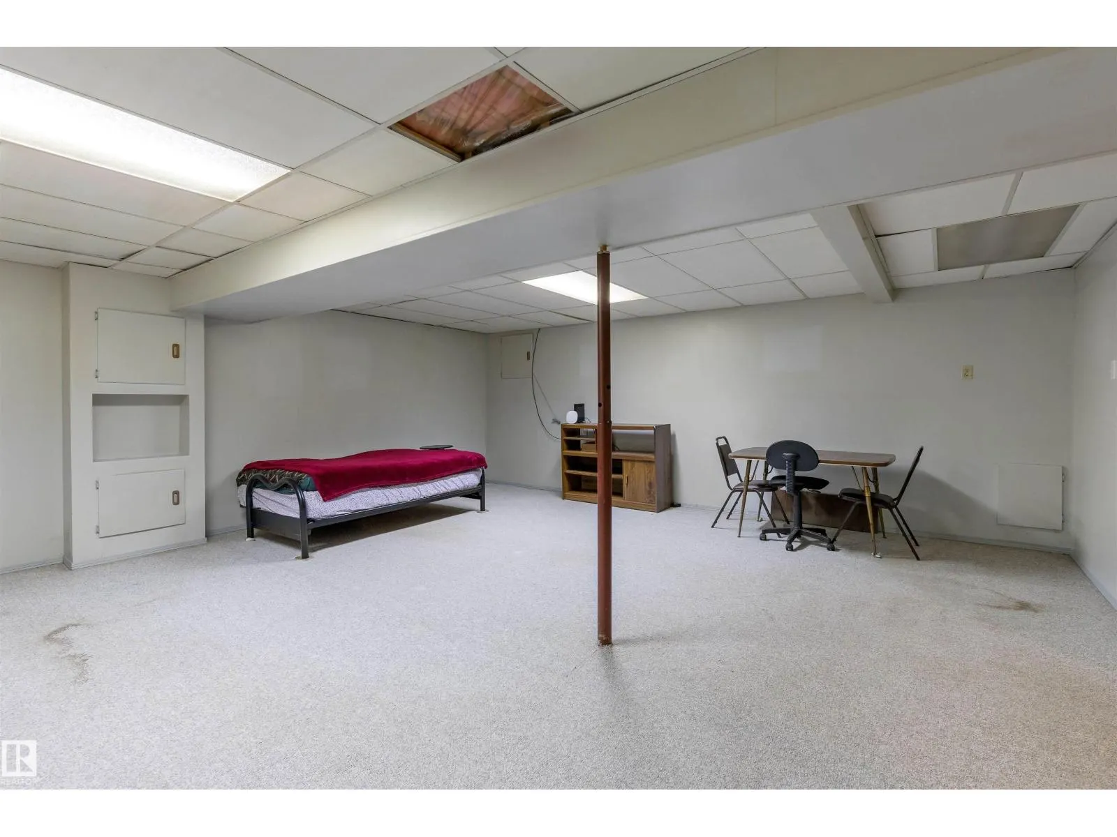 31 GREENFIELD ES