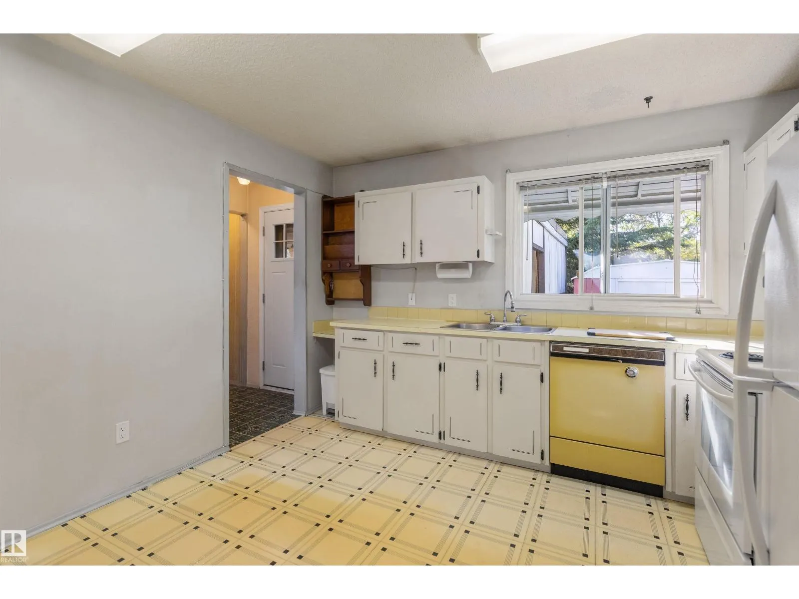 31 GREENFIELD ES