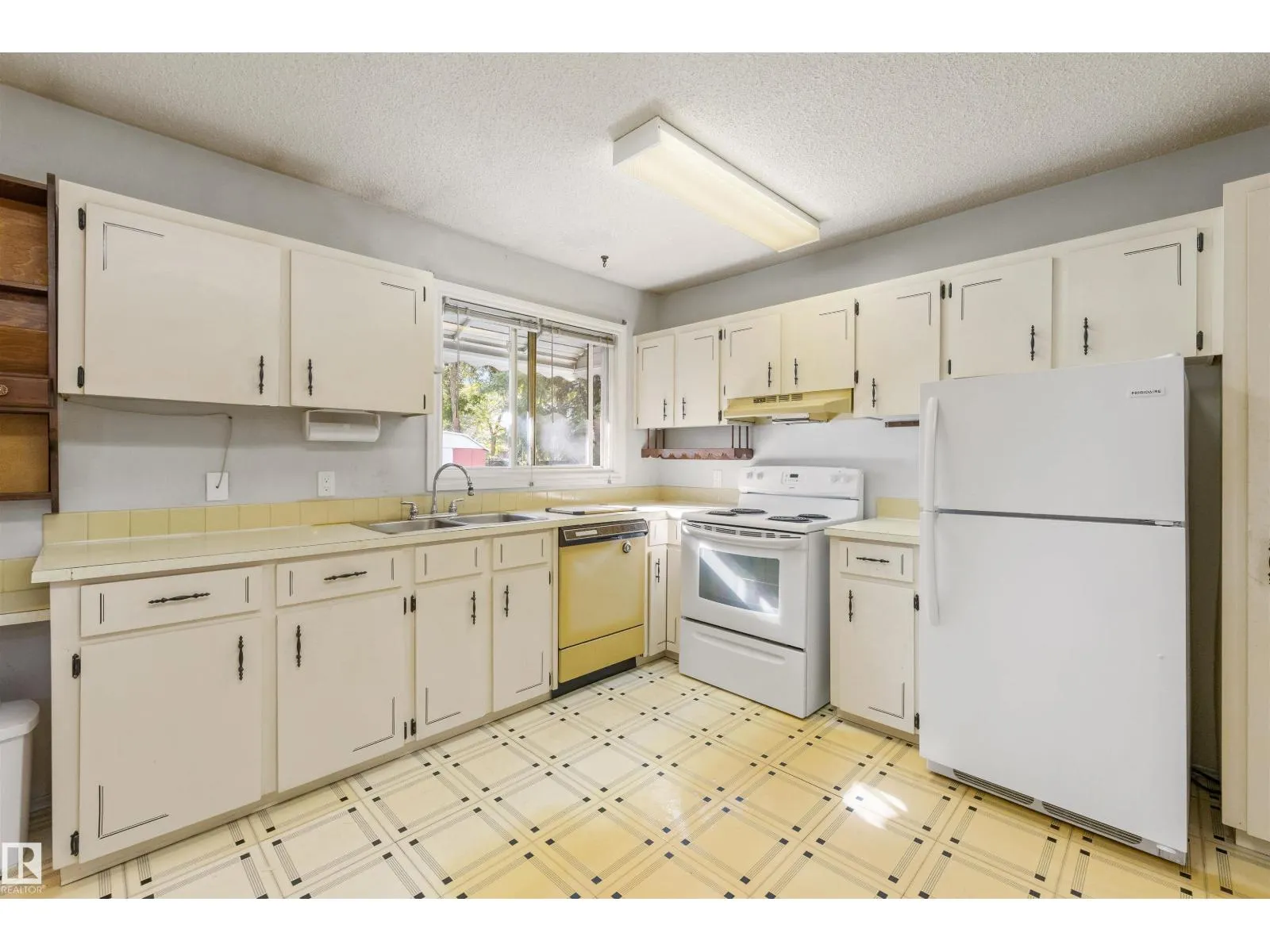 31 GREENFIELD ES