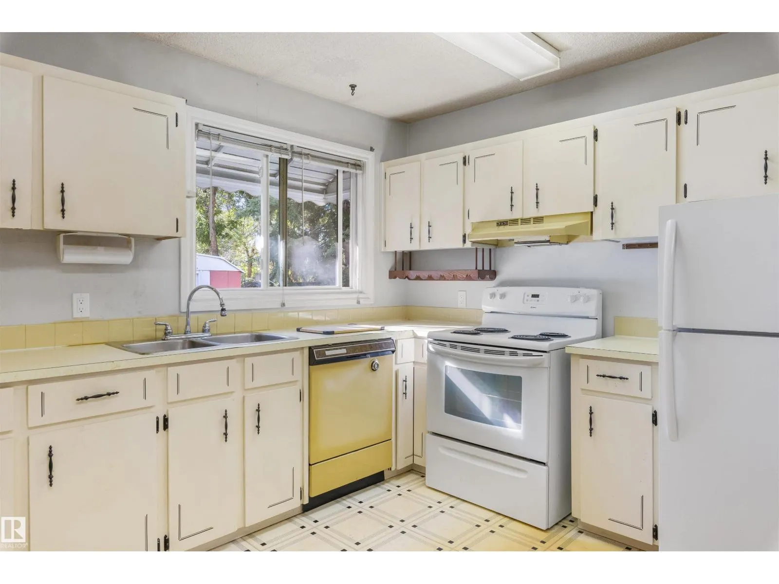 31 GREENFIELD ES
