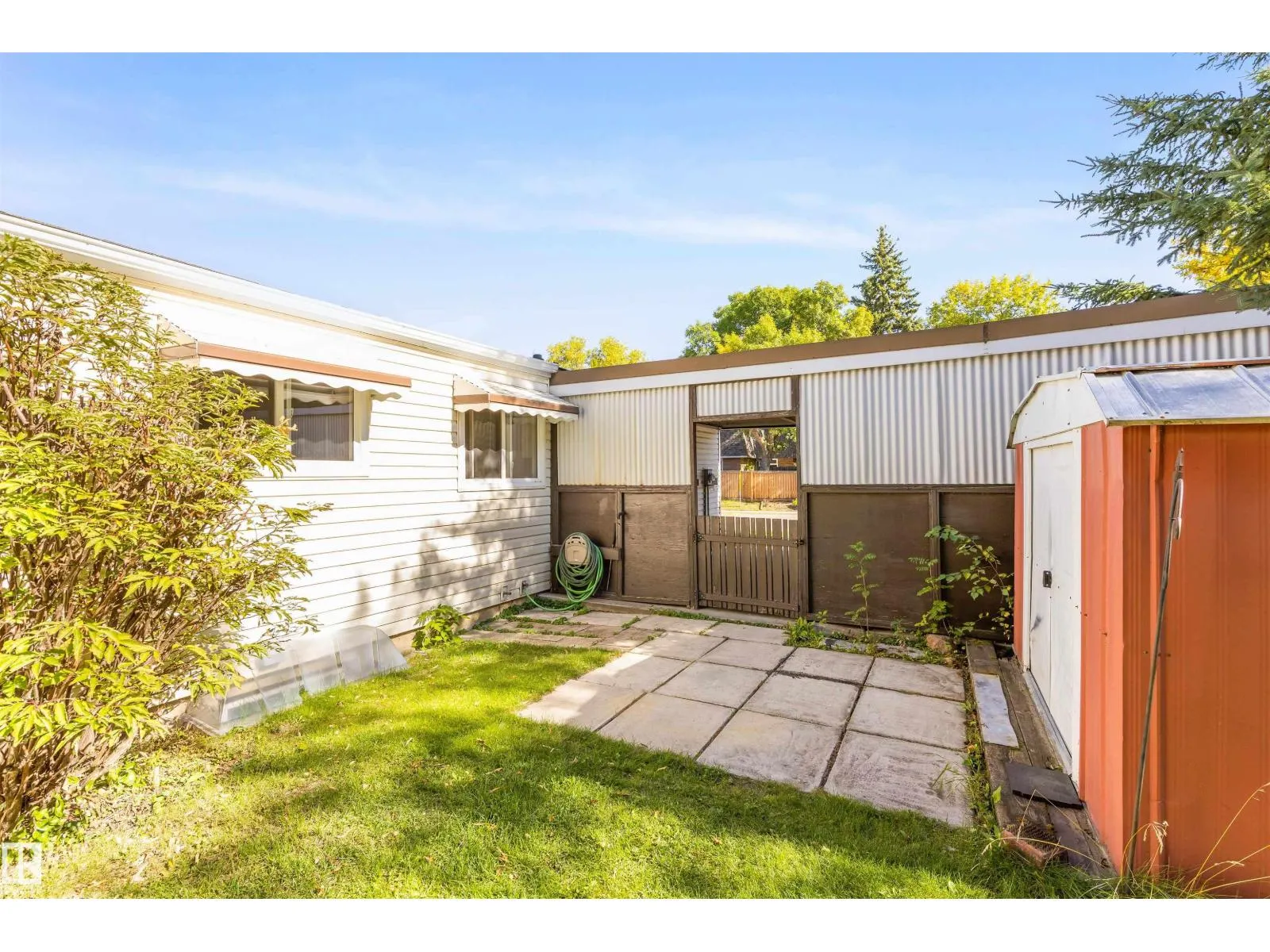 31 GREENFIELD ES