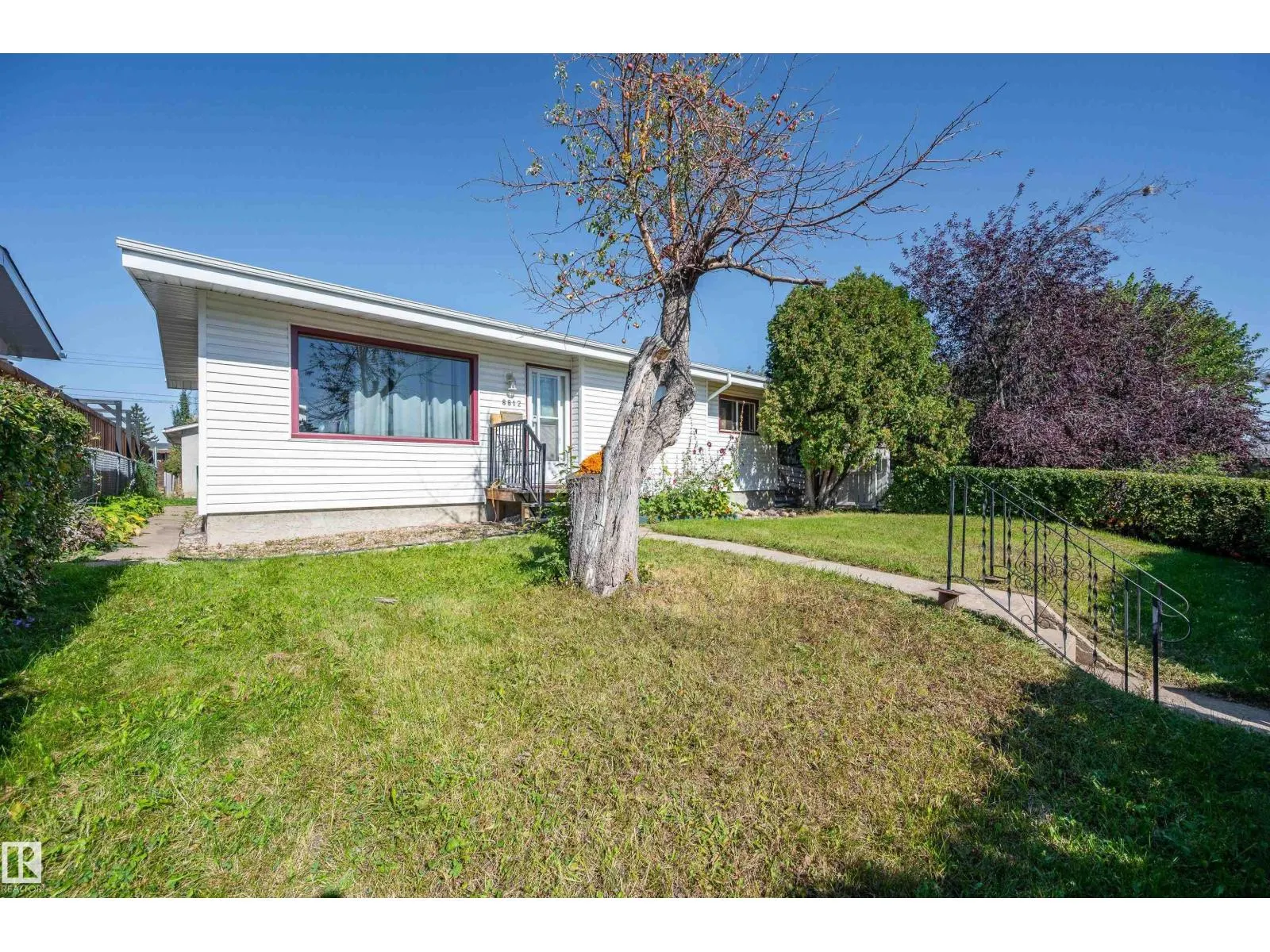 8812 135a AV S NW
