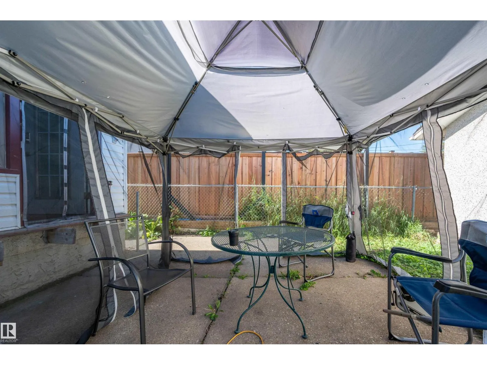 8812 135a AV S NW