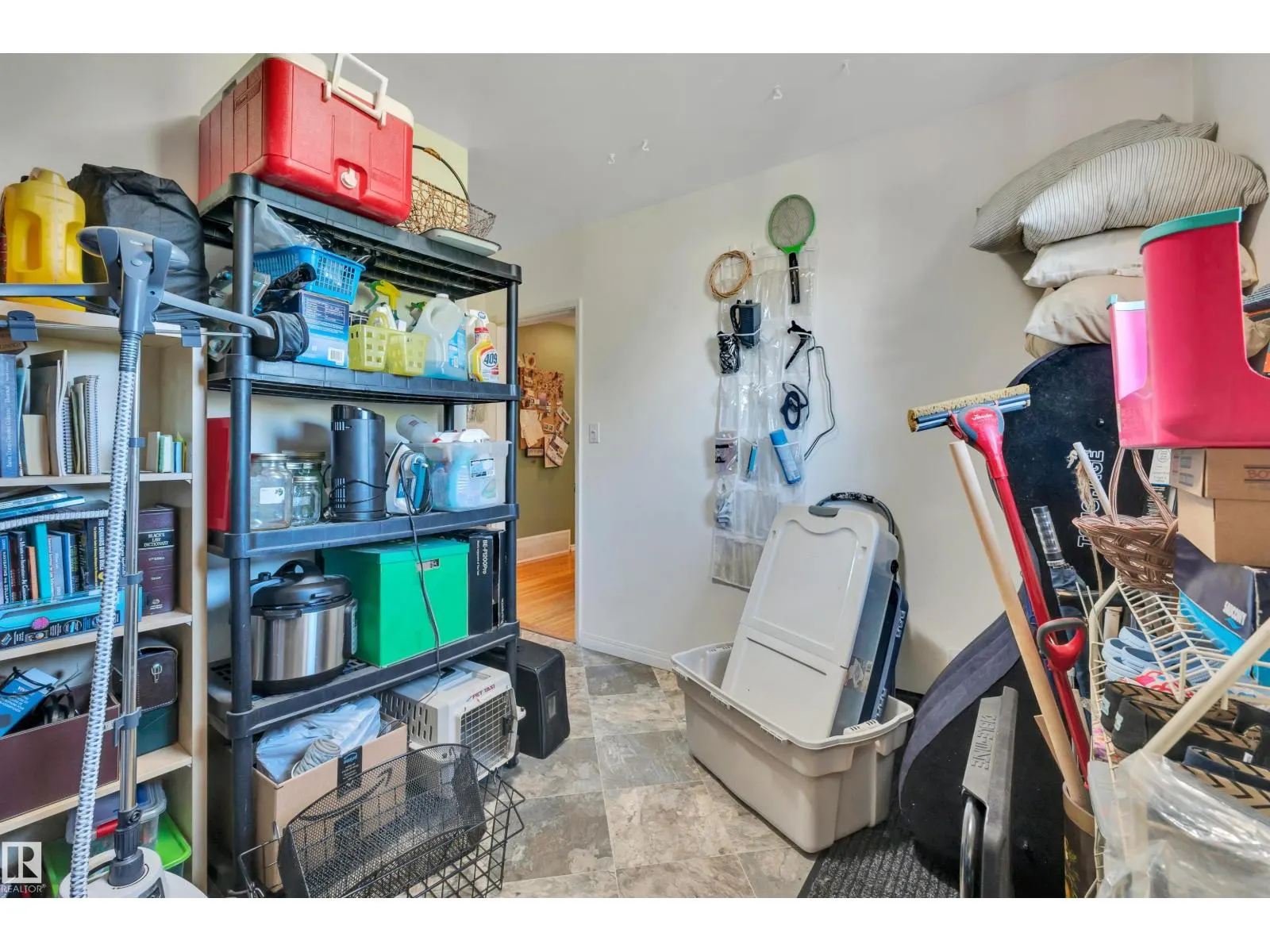 8812 135a AV S NW