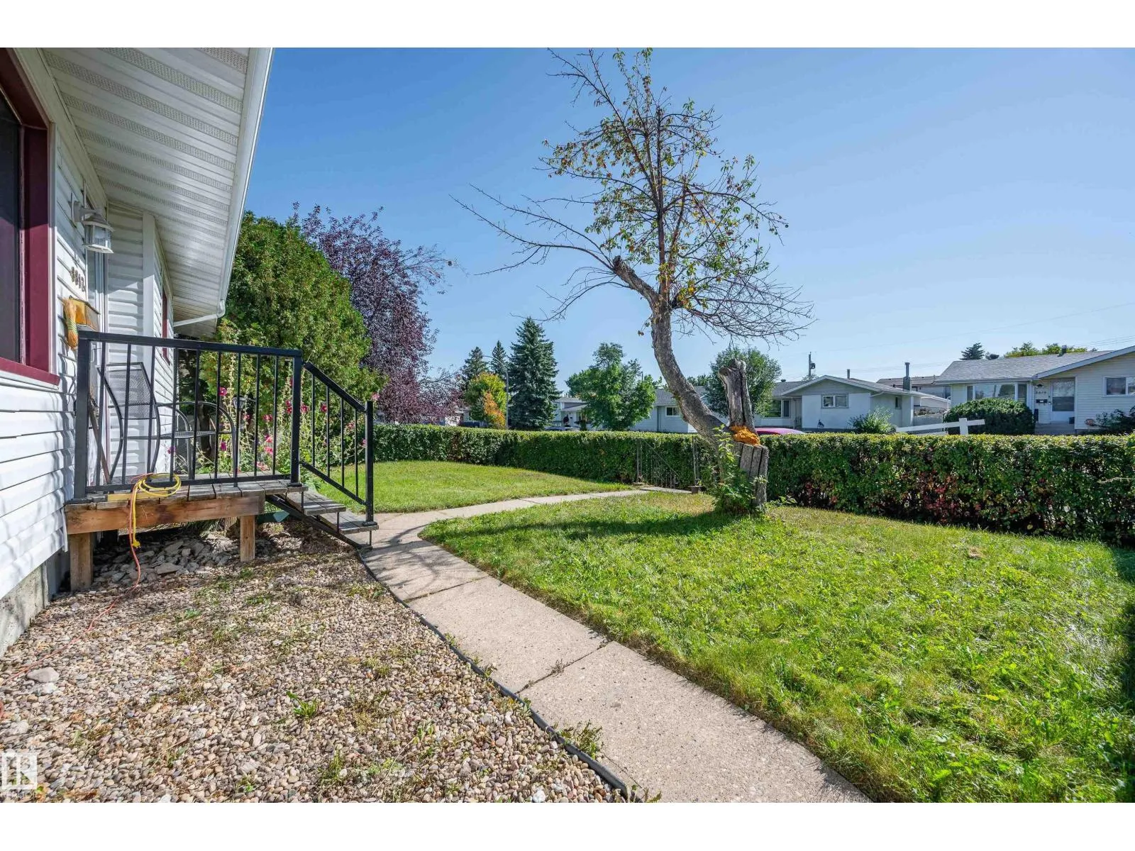 8812 135a AV S NW