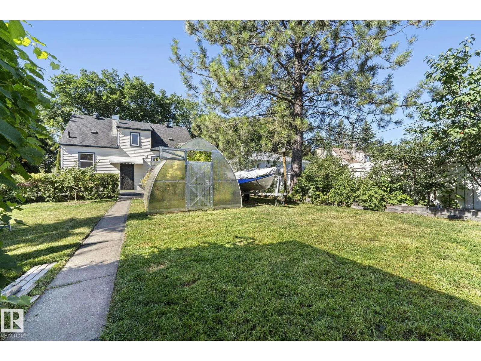 11331 60 ST NW