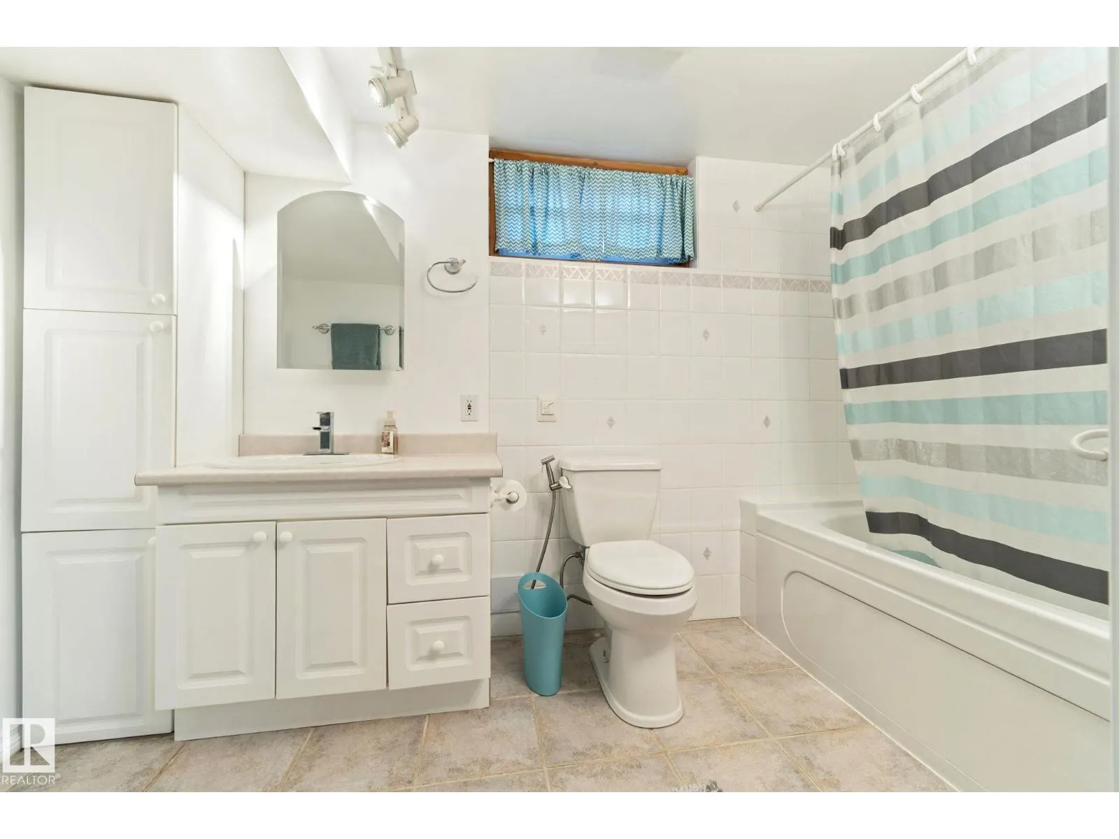 11331 60 ST NW