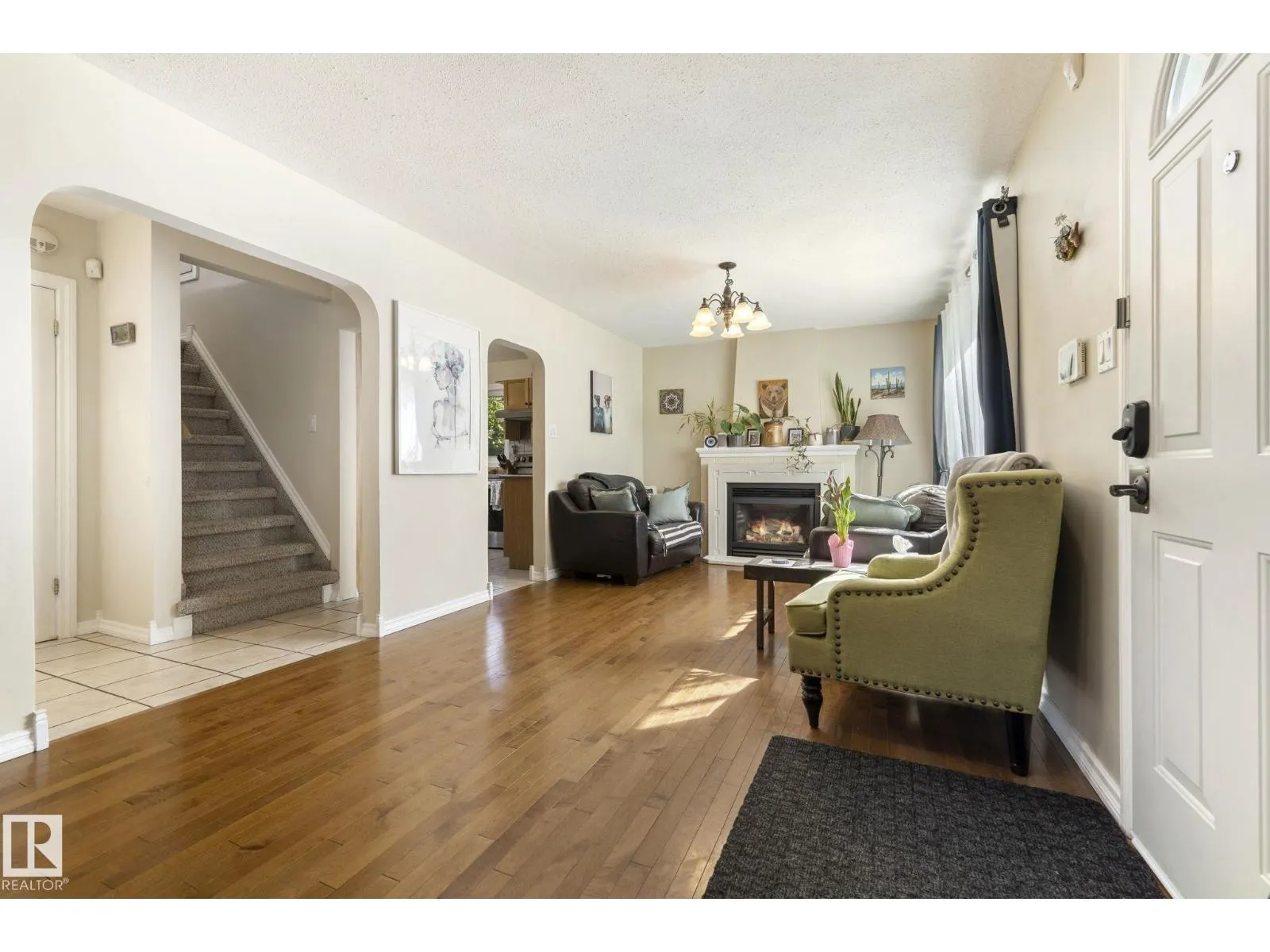 11331 60 ST NW