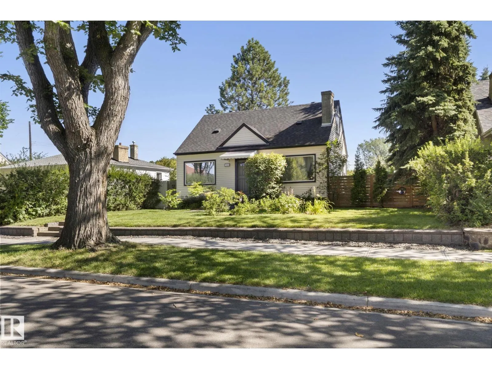 11331 60 ST NW