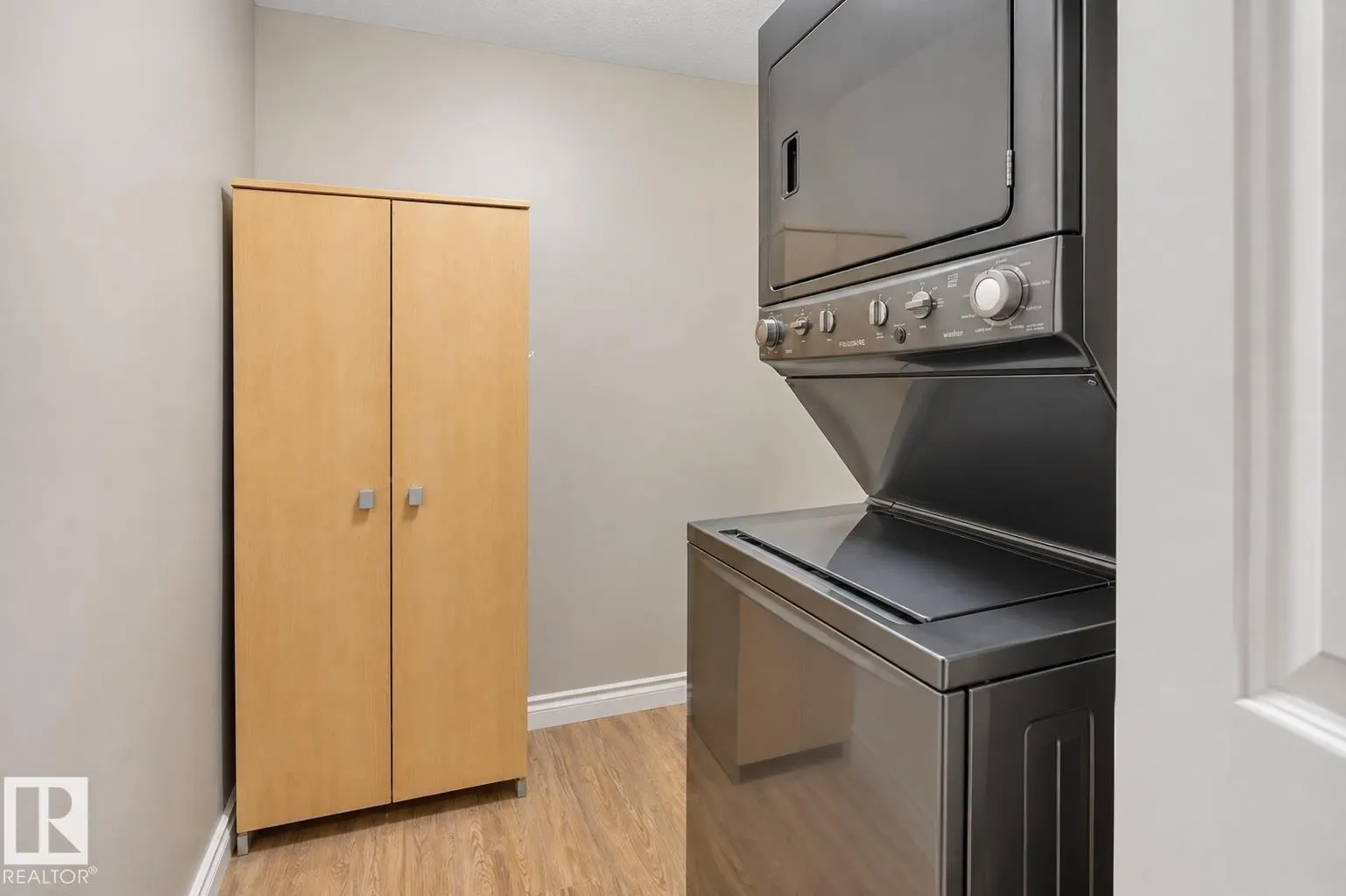 #130 50 WOODSMERE CL