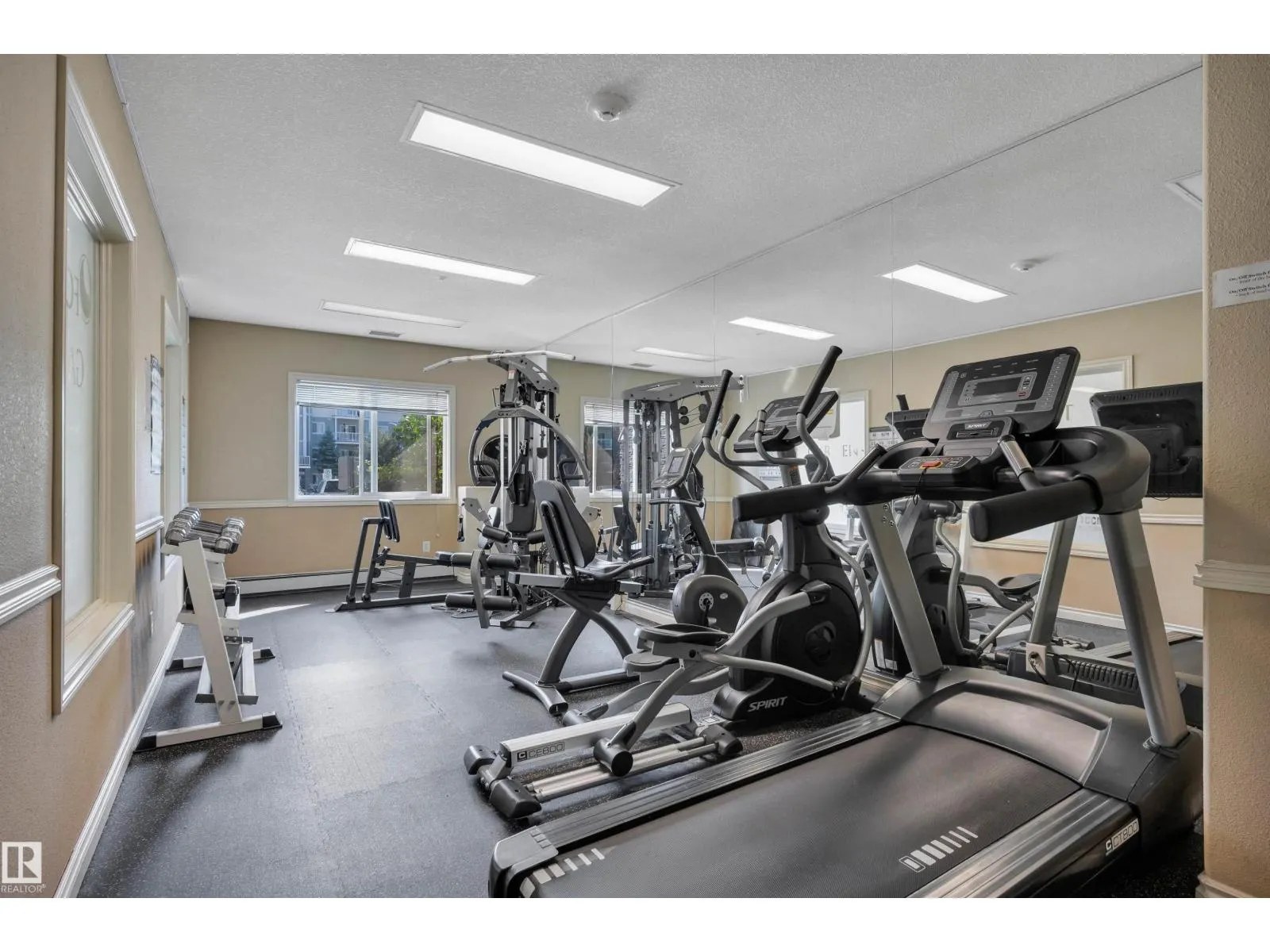 #130 50 WOODSMERE CL