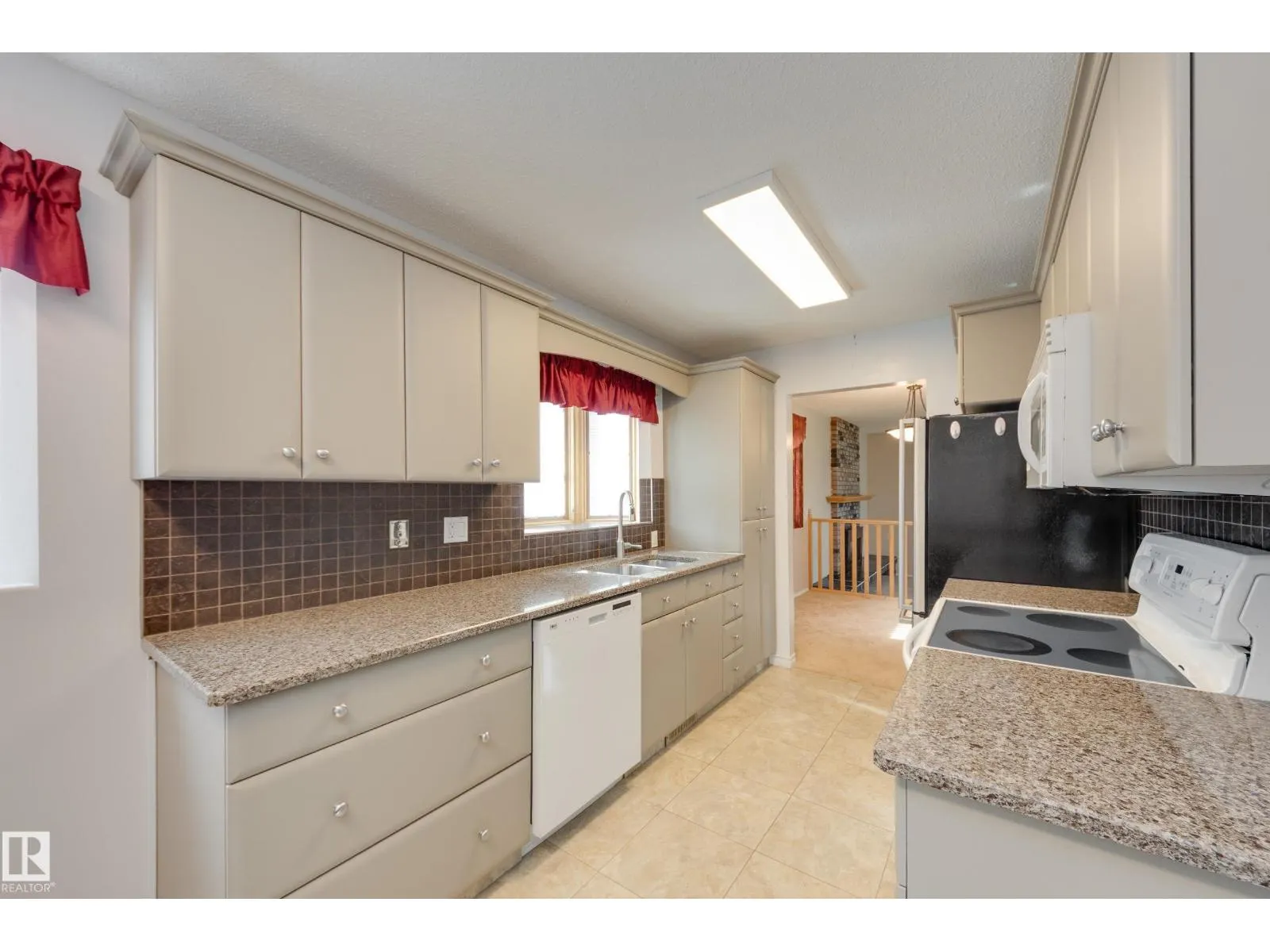 3421 135A AV NW