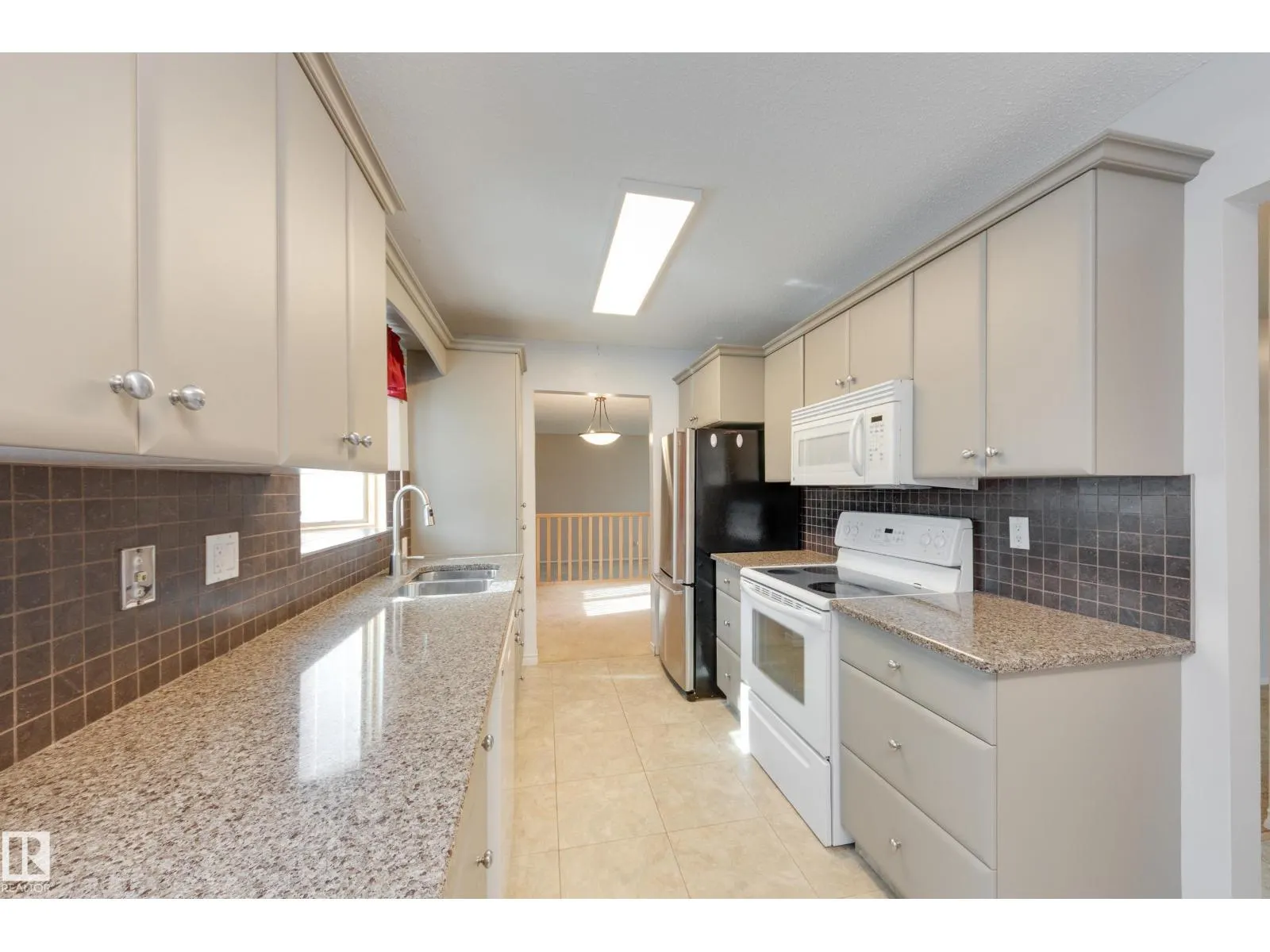 3421 135A AV NW