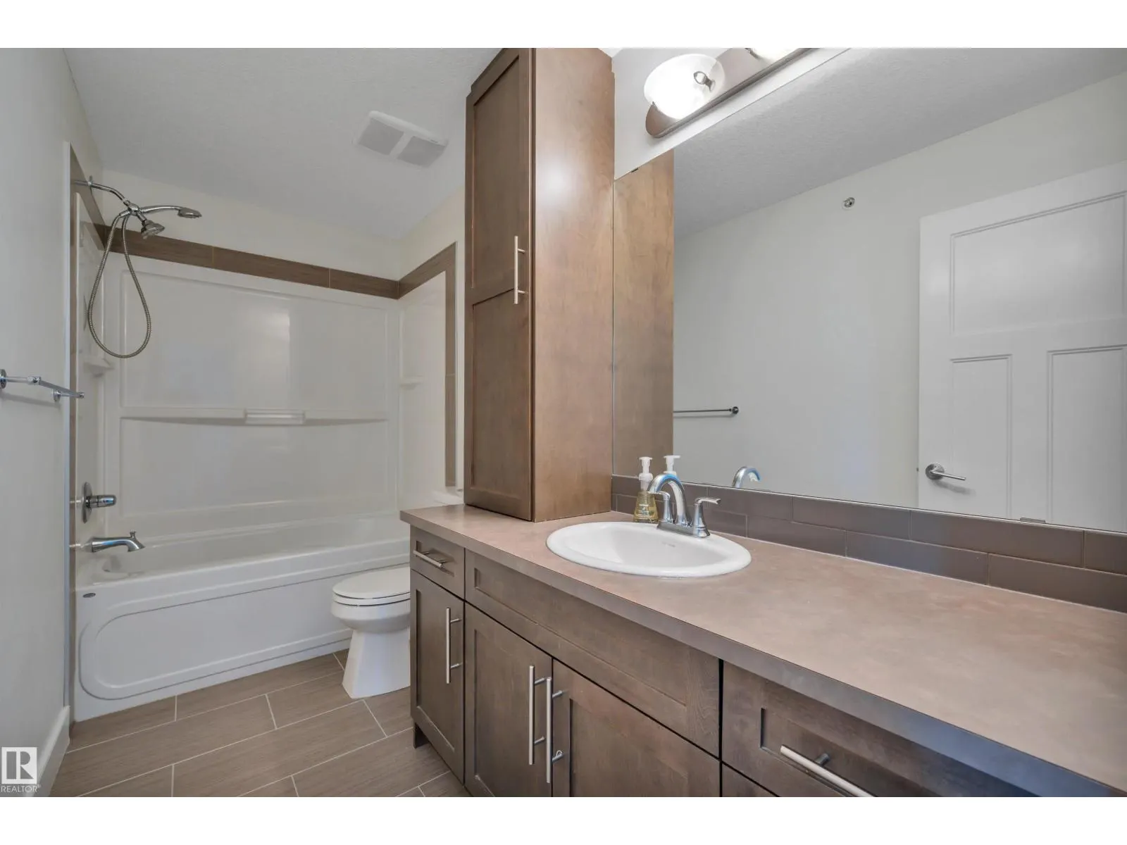 #302 279 WYE RD