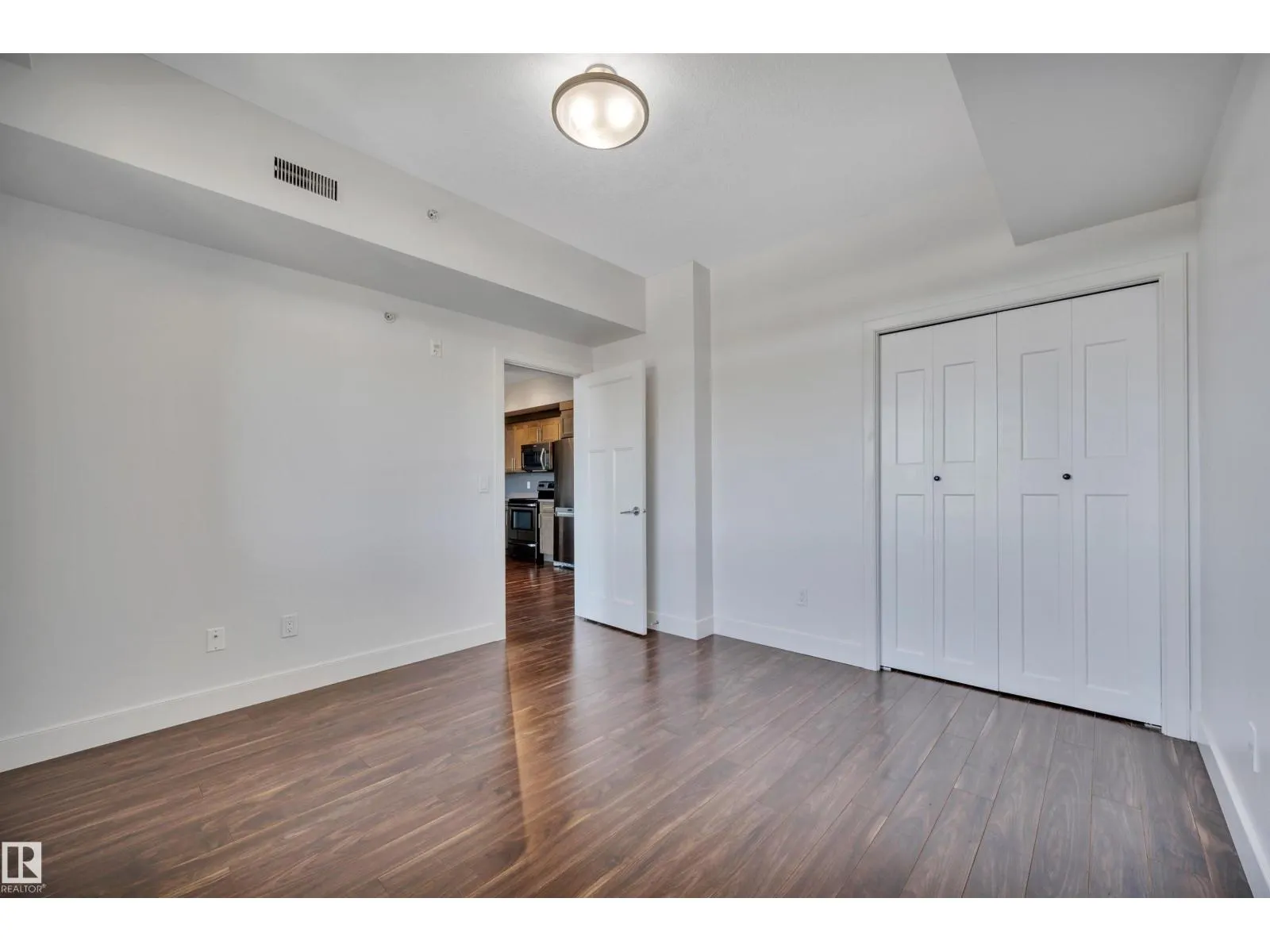 #302 279 WYE RD