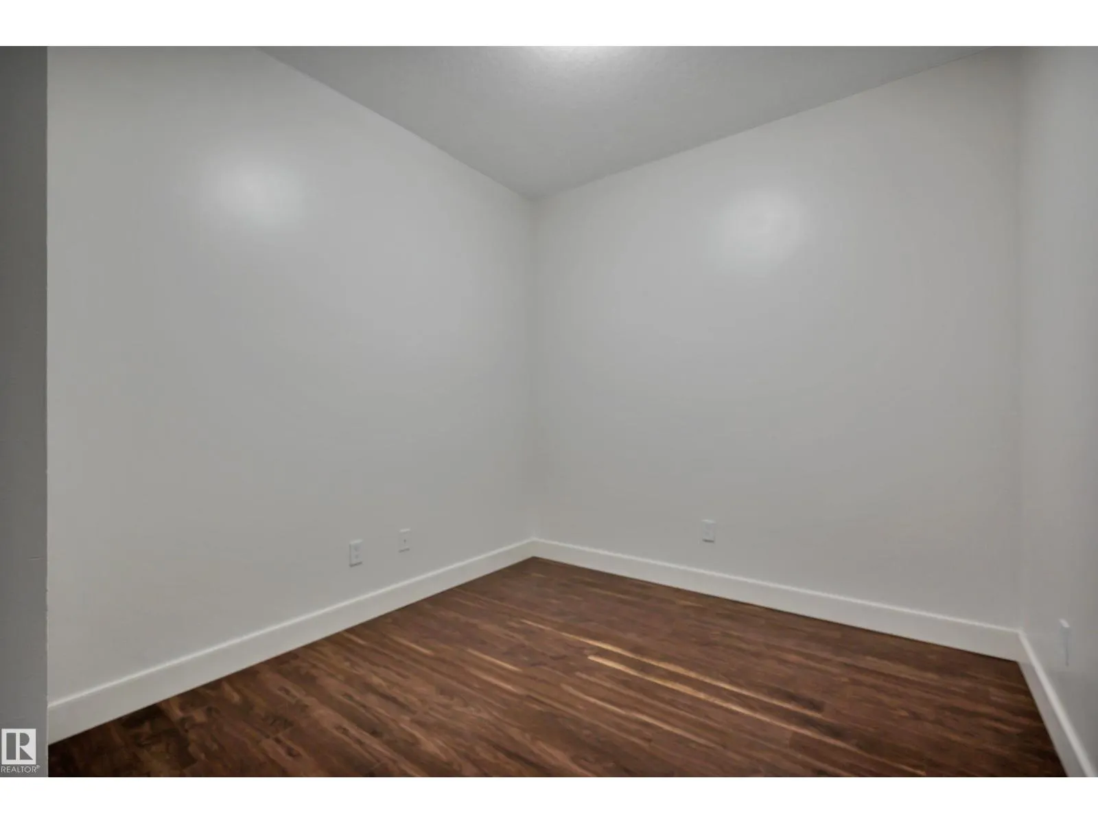 #302 279 WYE RD