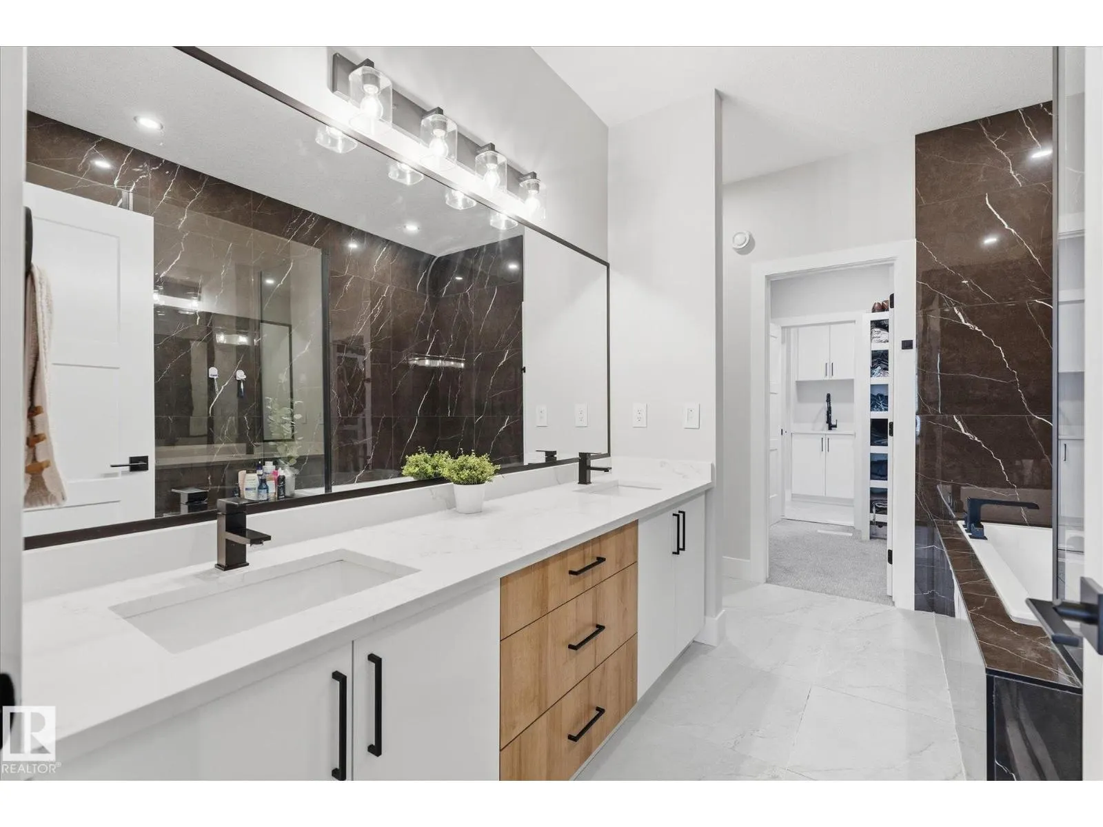 38 STARLING WY