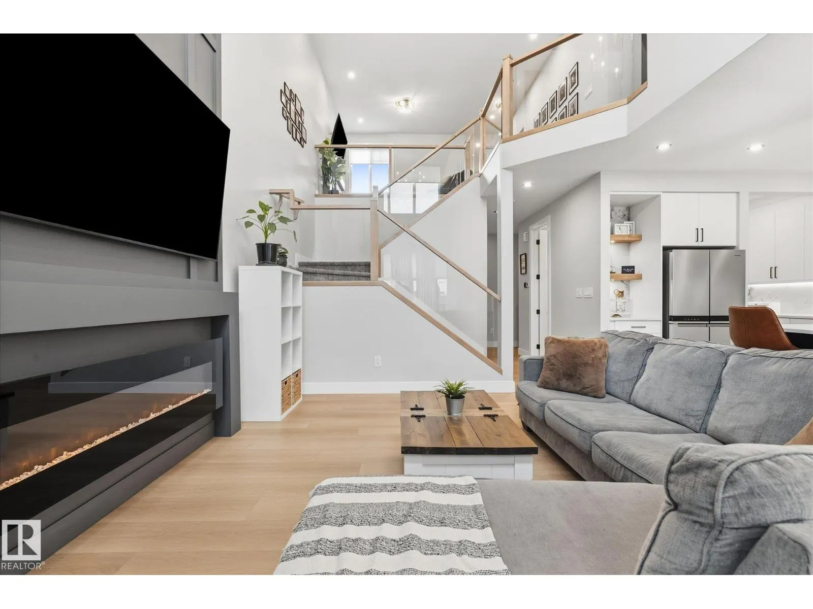 38 STARLING WY