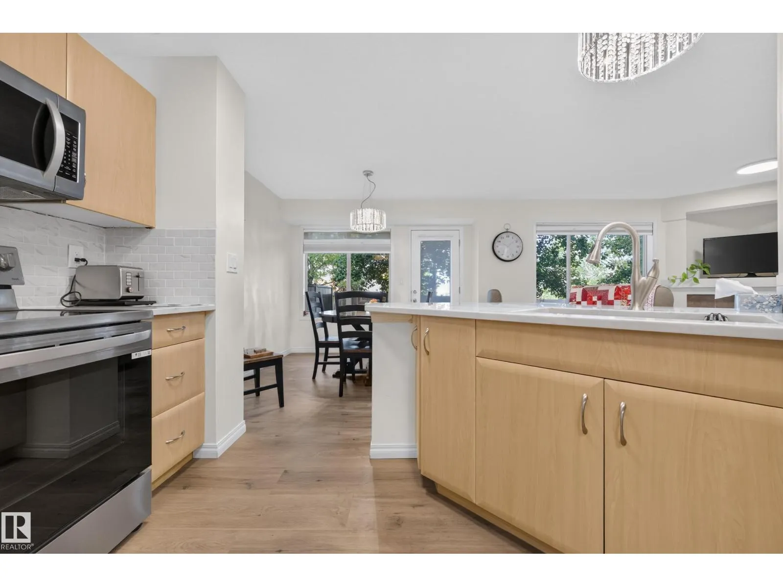 #106 21 SUMMERWOOD DR