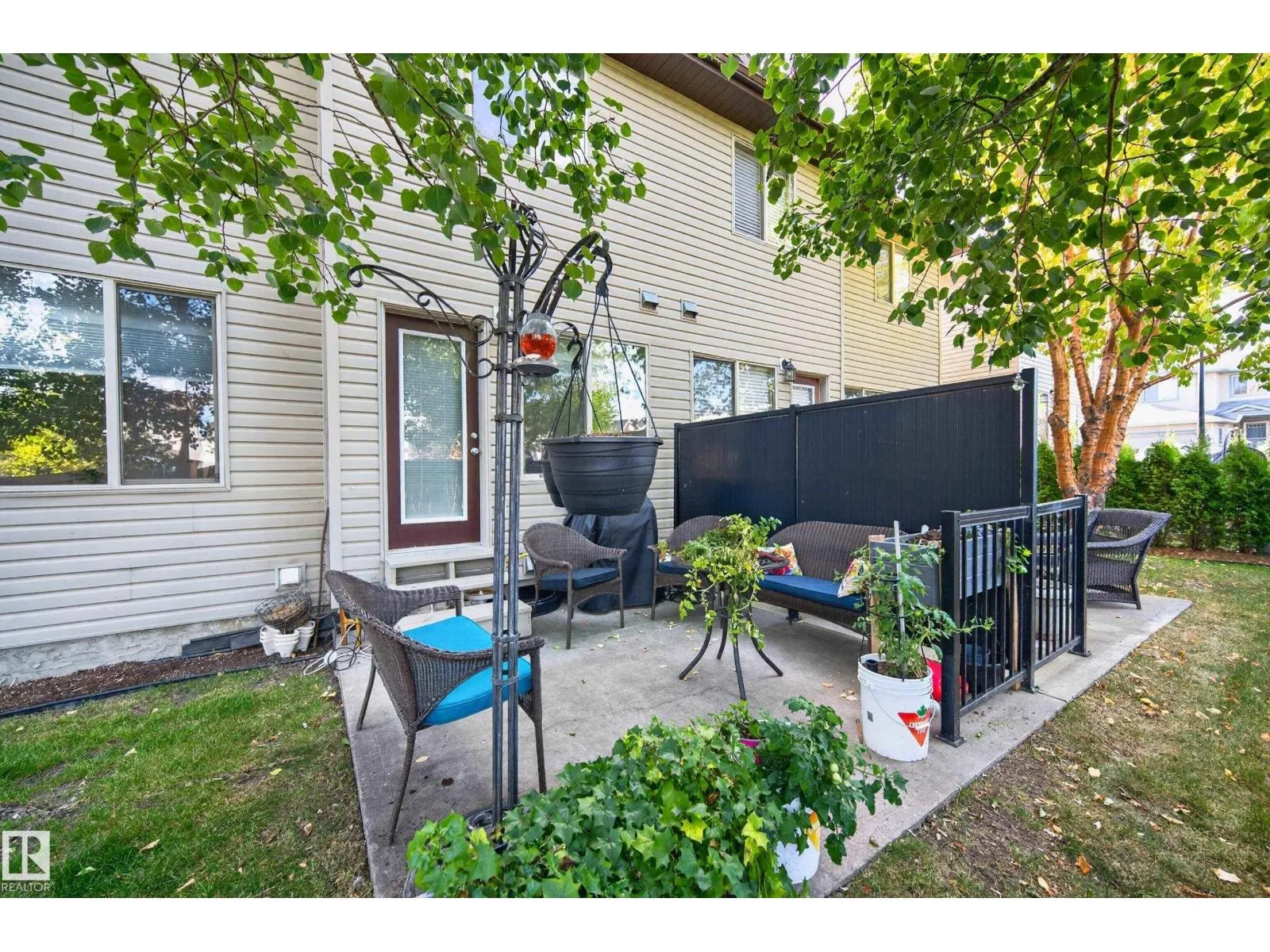 #106 21 SUMMERWOOD DR