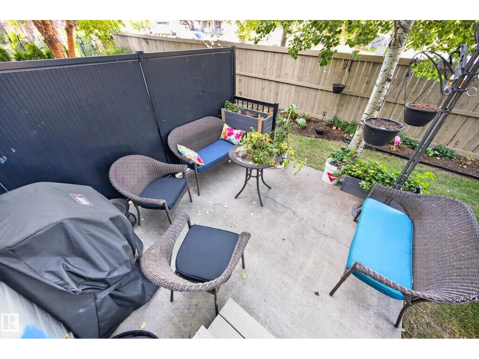 #106 21 SUMMERWOOD DR
