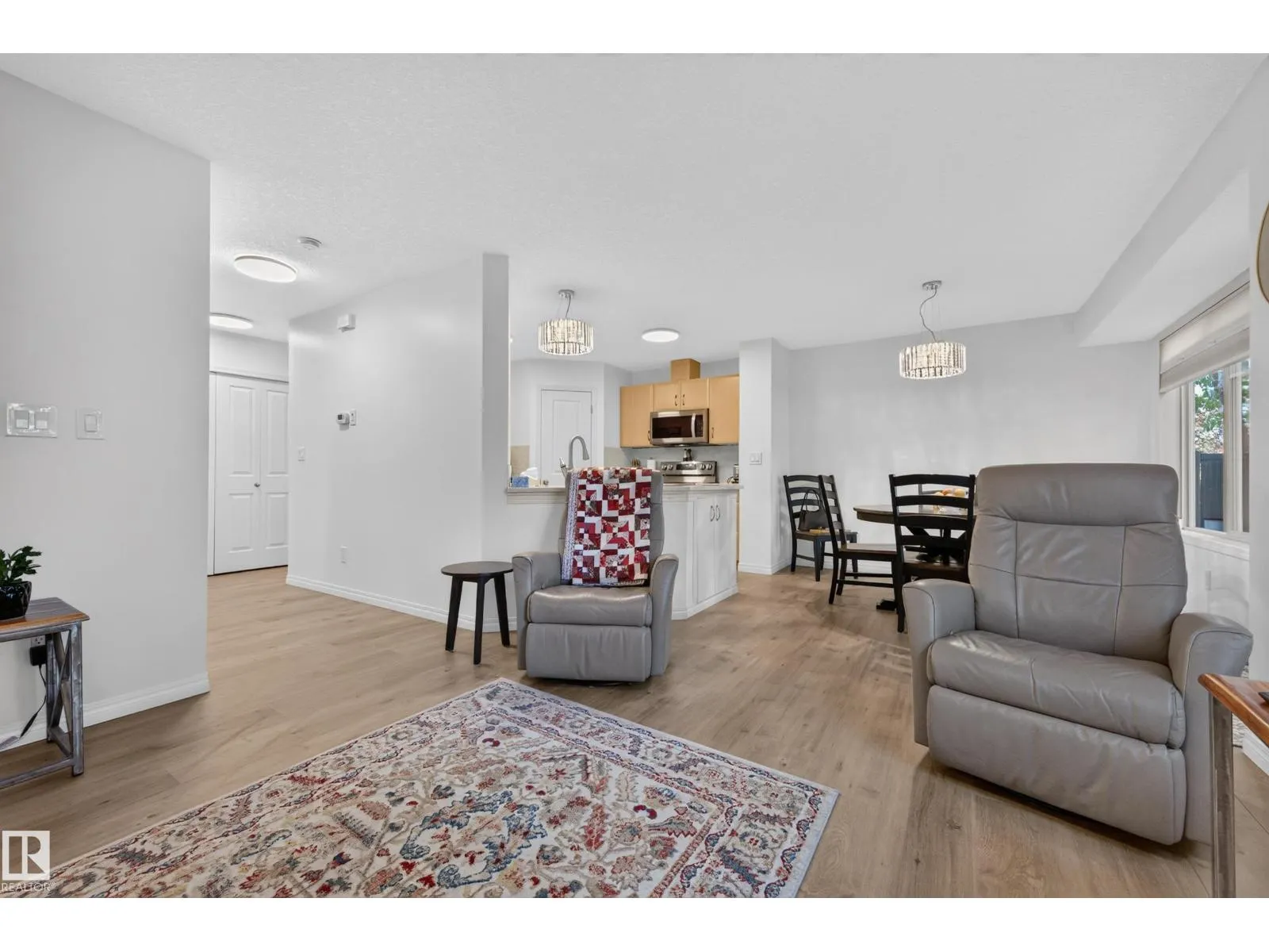 #106 21 SUMMERWOOD DR
